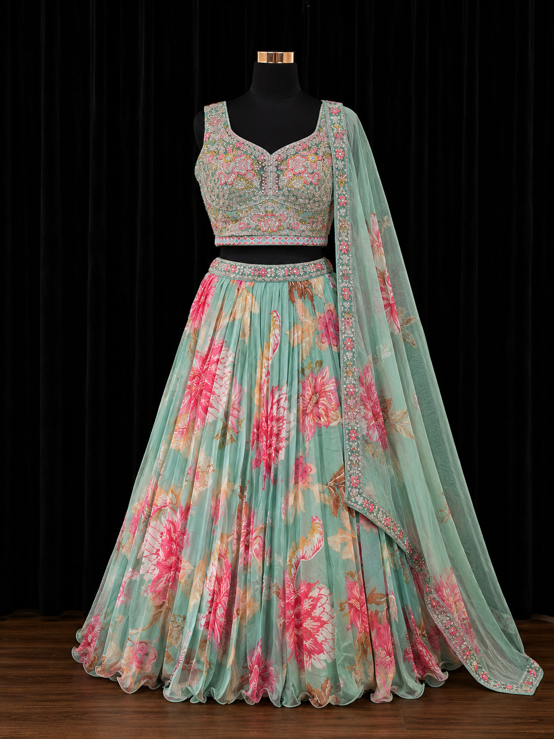 Mint Floral Party Wear Lehenga met Embroidery