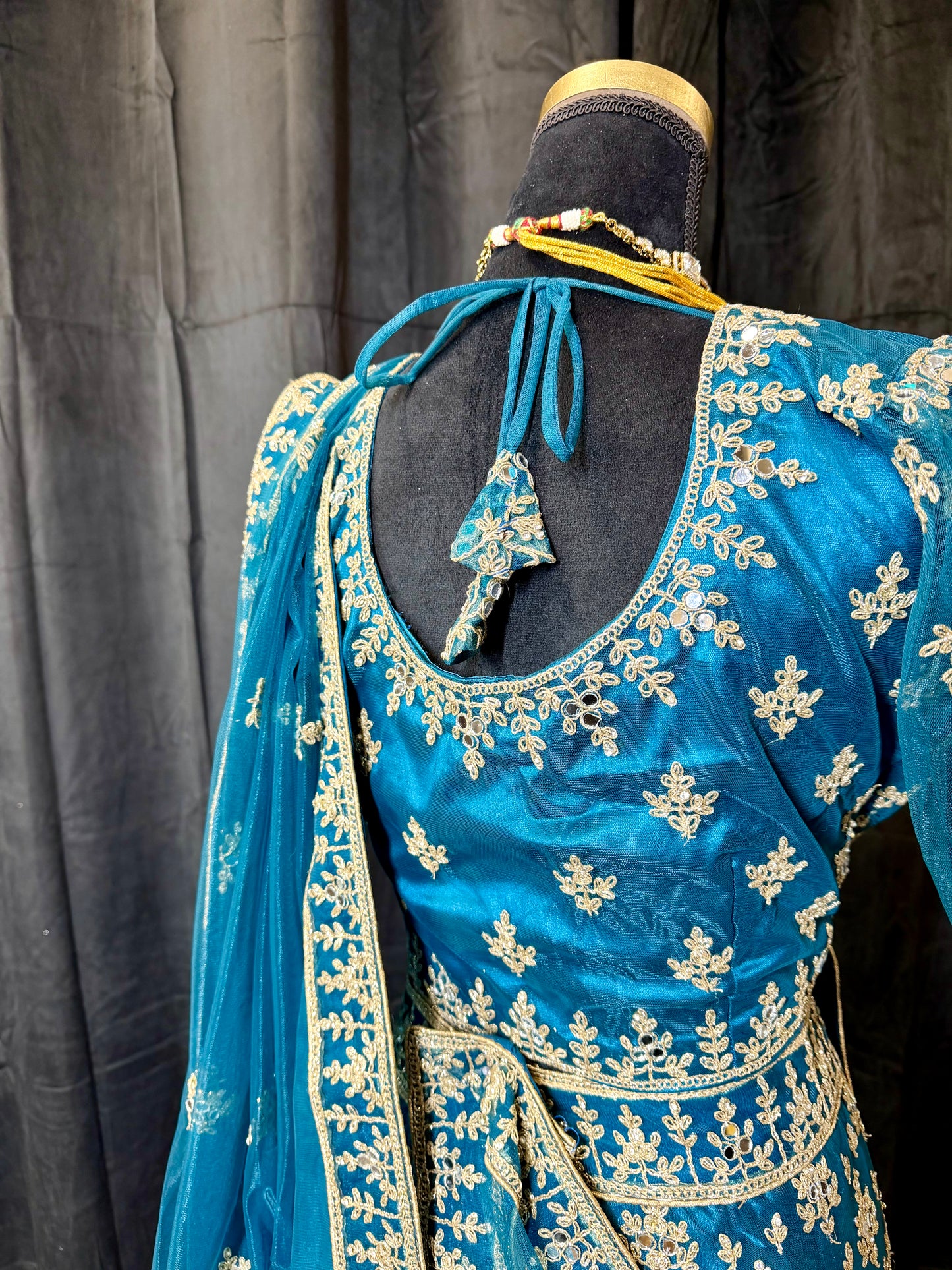 Teal Organza Floral Lehenga – Indiase Feestjurk