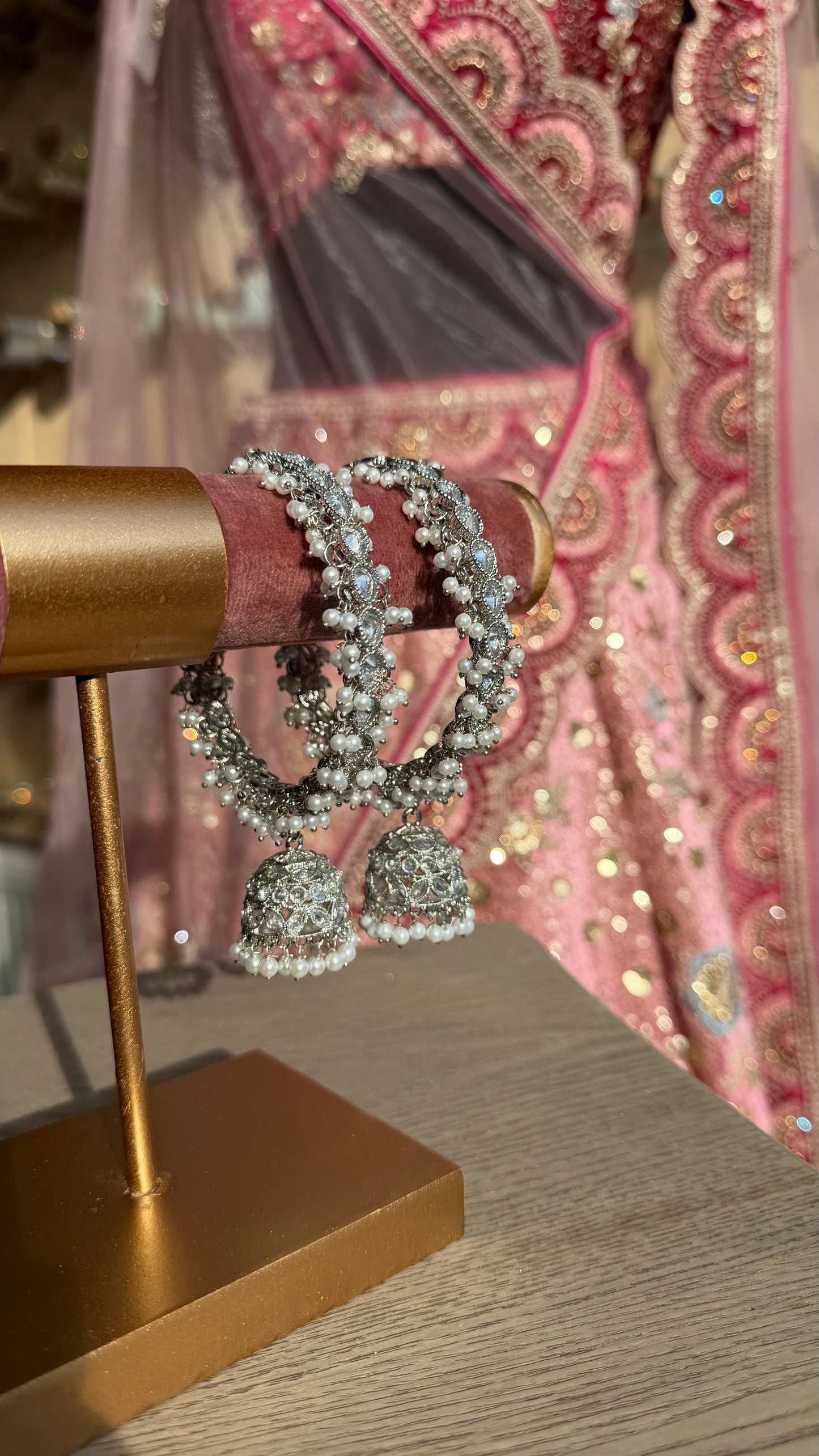 Pearl Jhumki Bangle Set met Teardrop Stenen – Indiase Armbanden (Set van 2)