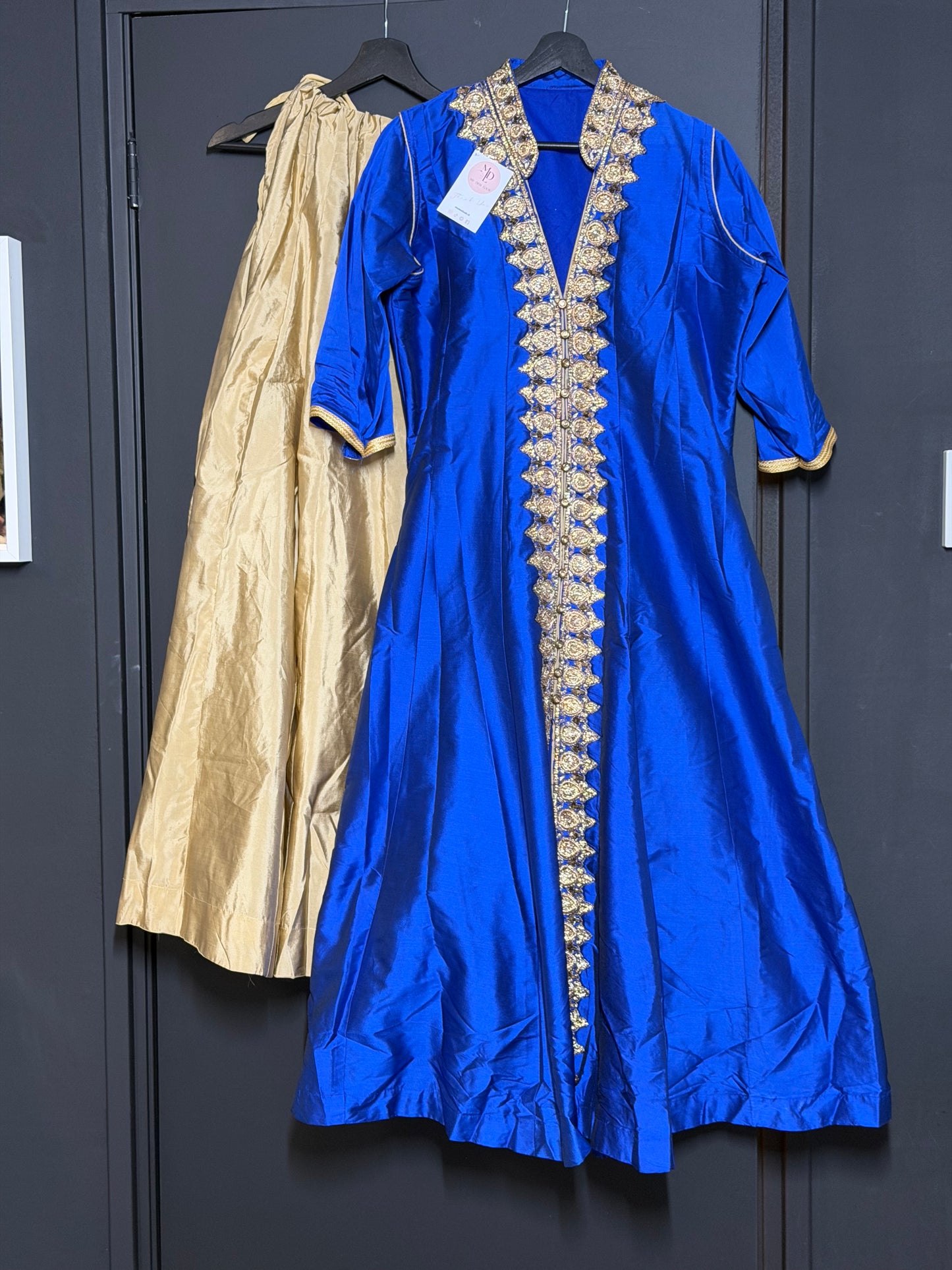 Kobaltblauwe Lange Jurk met Goud Details