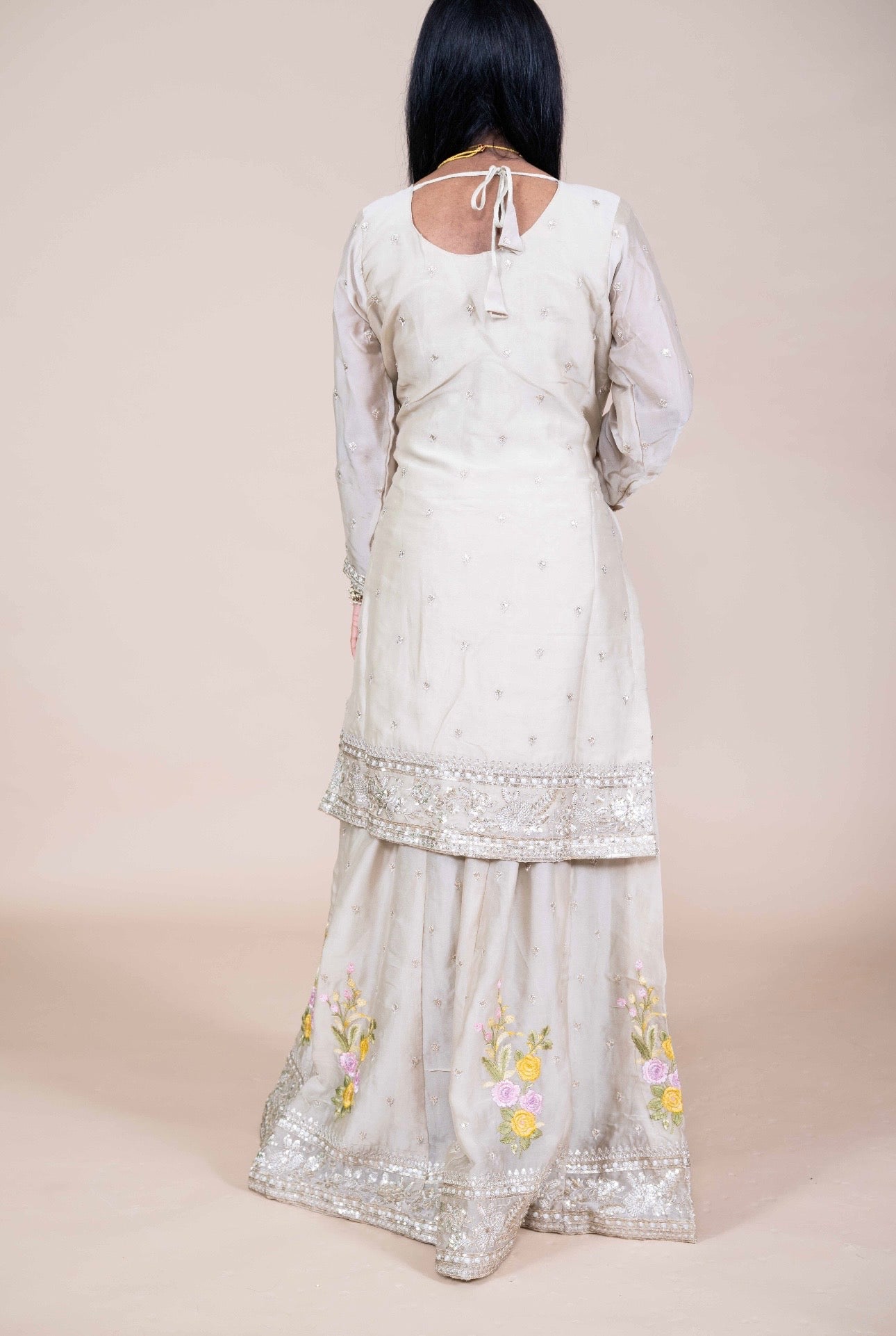 Elegante Geborduurde Sharara Set met Dupatta – Luxe Indiase Feestoutfit