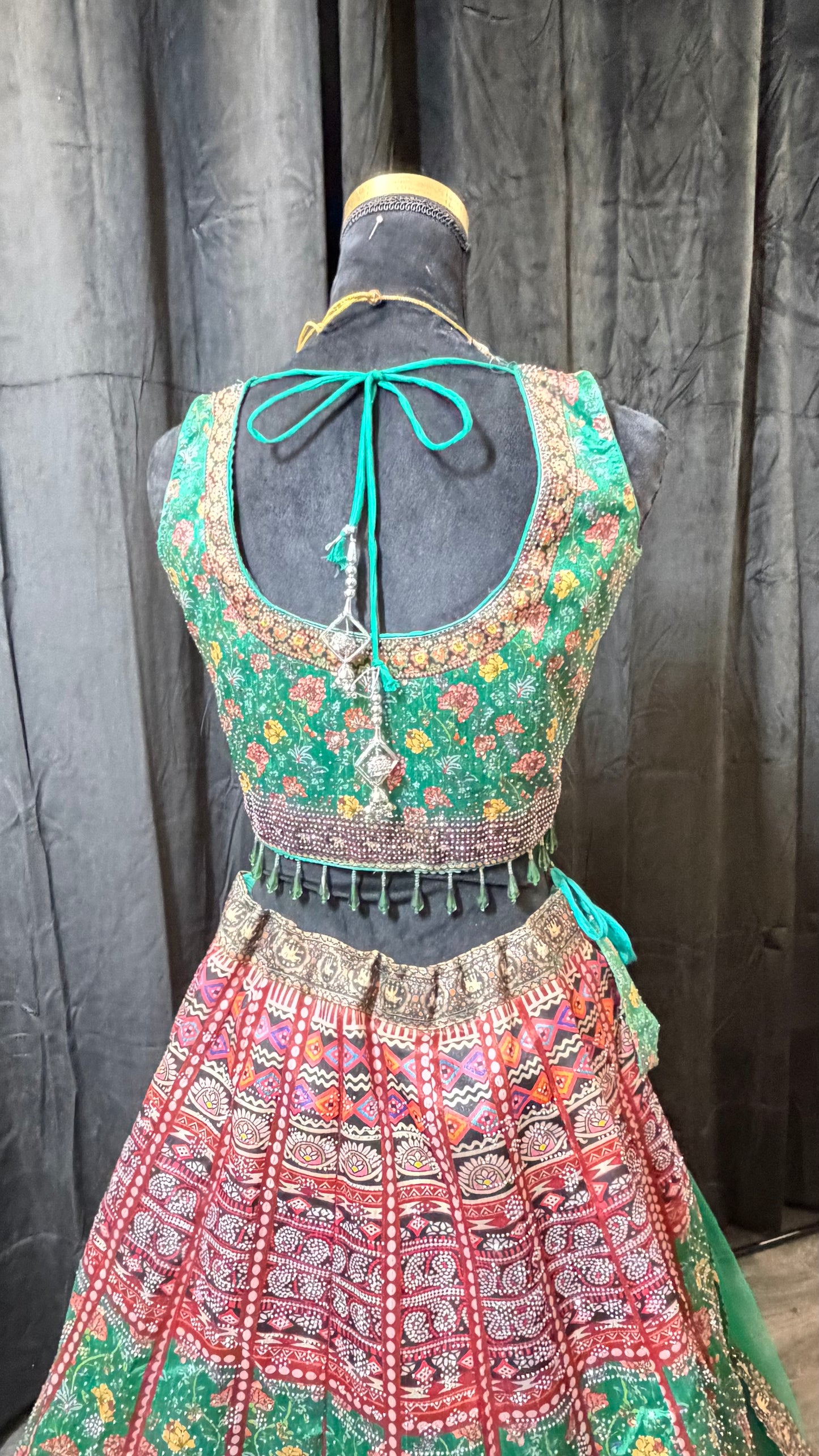 Groene Traditionele Party Wear Lehenga met Luxe Print