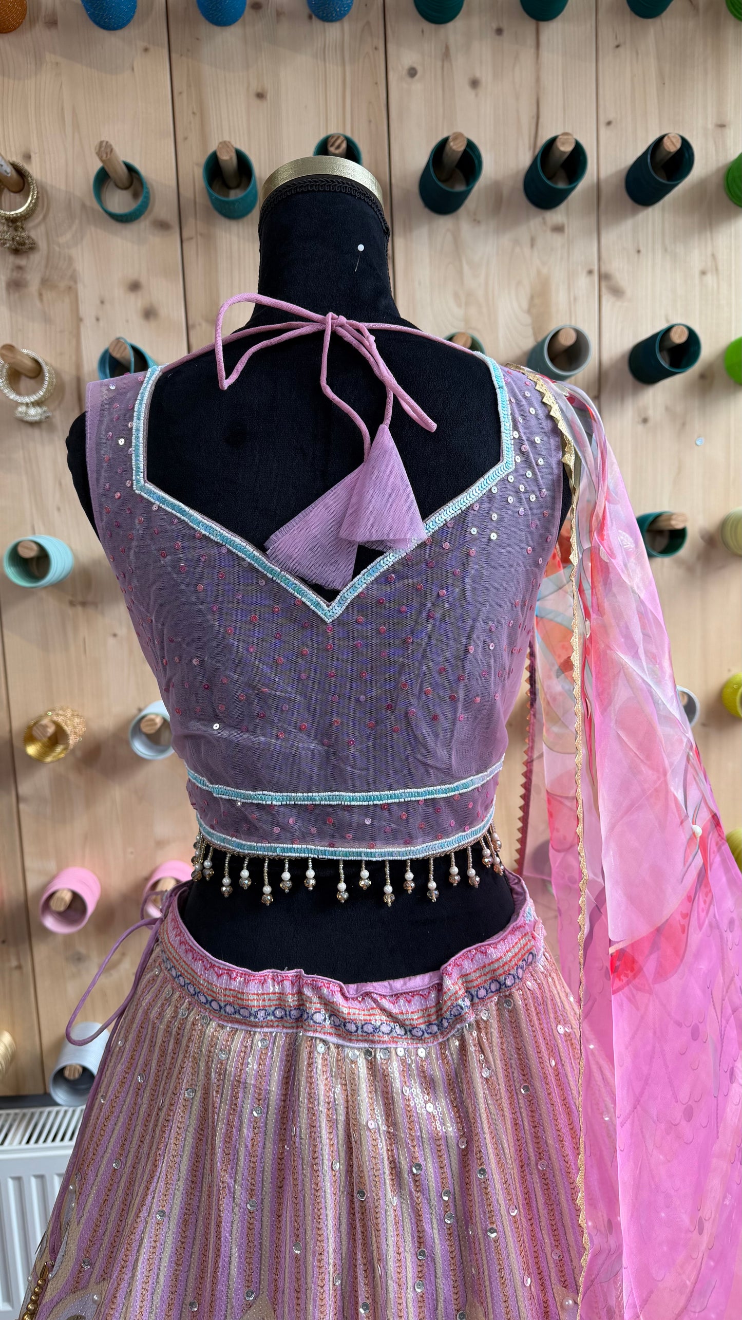 3D Lehenga Zacht Roze – Luxe Romantische Feestoutfit