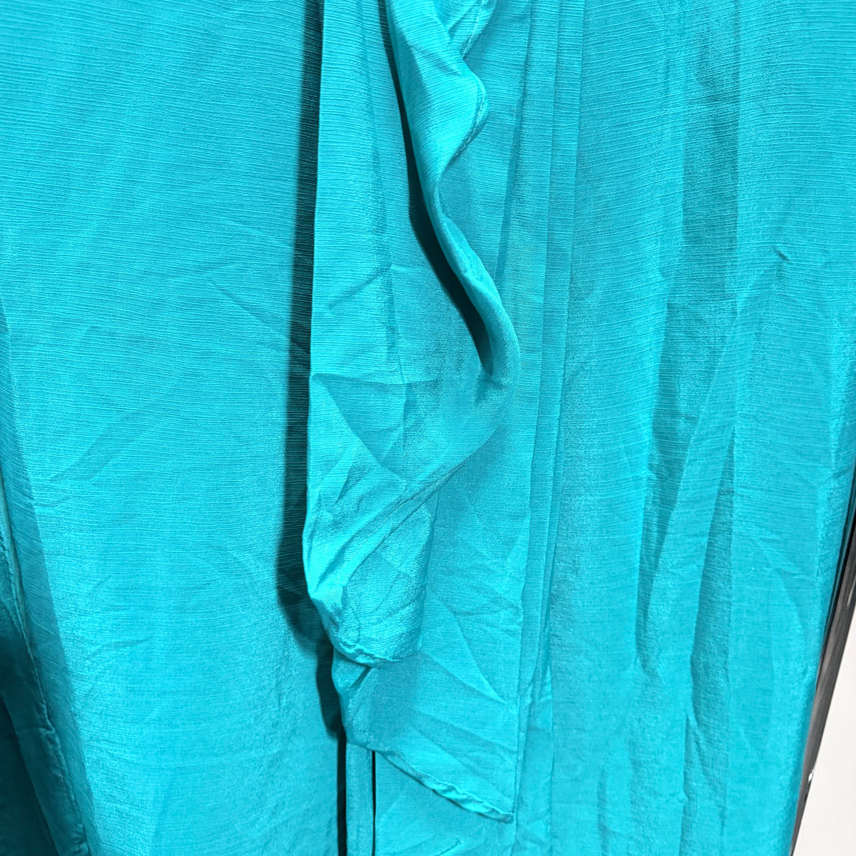 Amaya Turquoise Lehenga Set met Luxe Geborduurde Cape