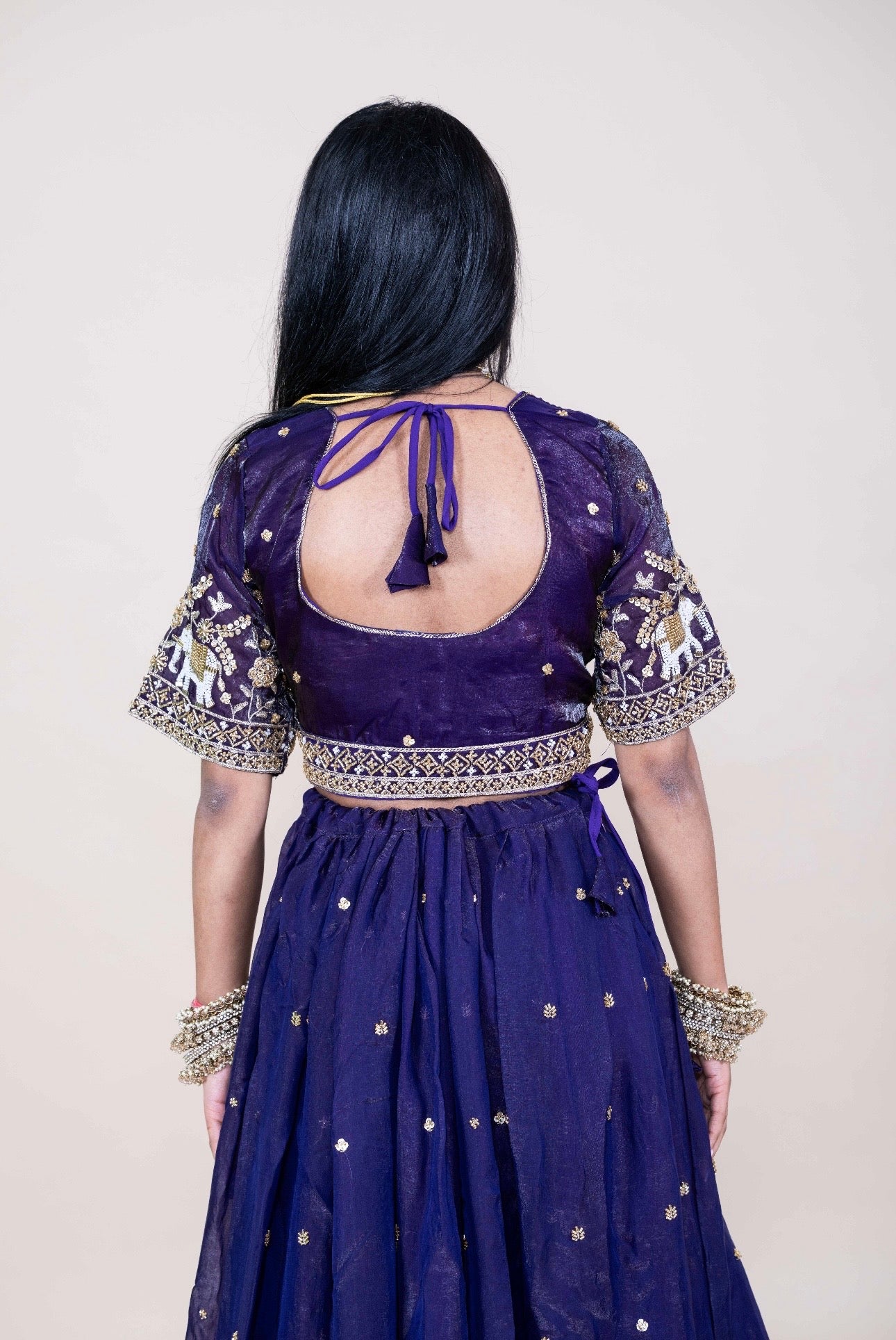 Geborduurde lehenga met Dupatta – Luxe Indiase Feestoutfit