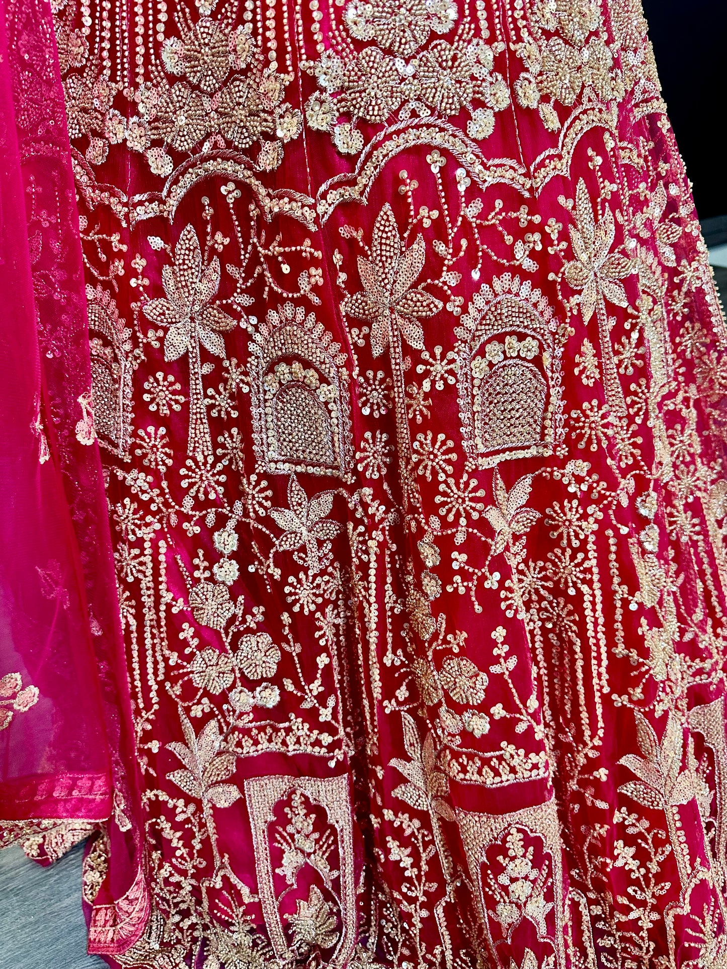 Fuchsia roze heavy party wear lehenga | Luxe Indiase feestjurk dames