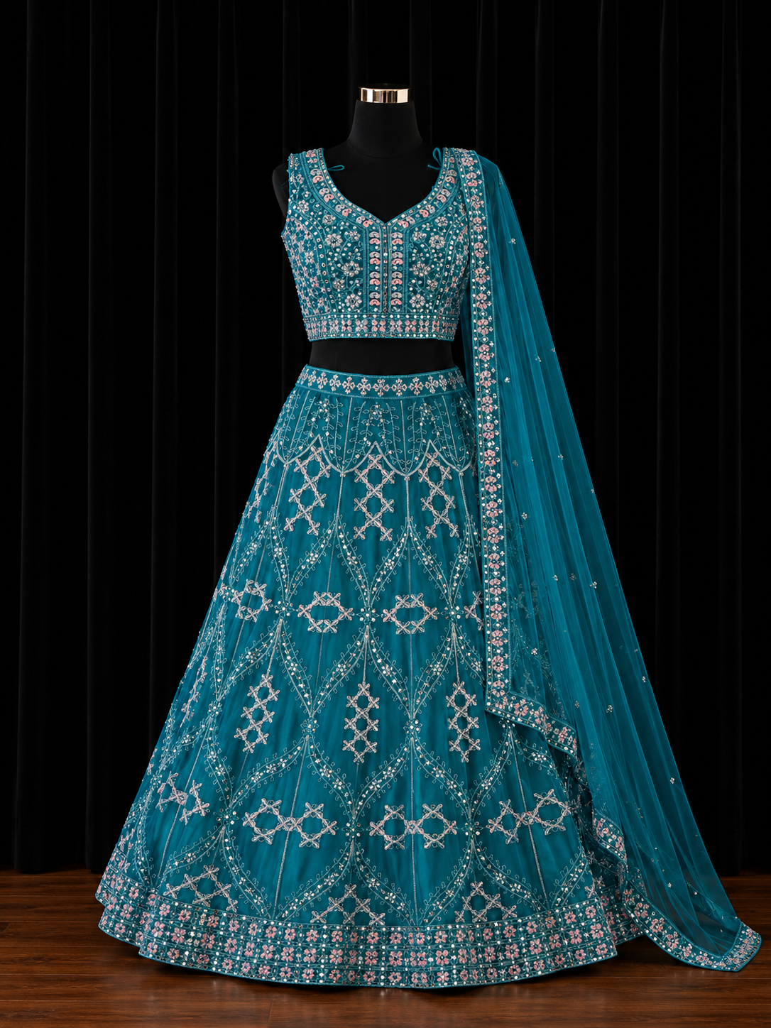 Teal Blue Party Wear Lehenga met Luxe Sequins