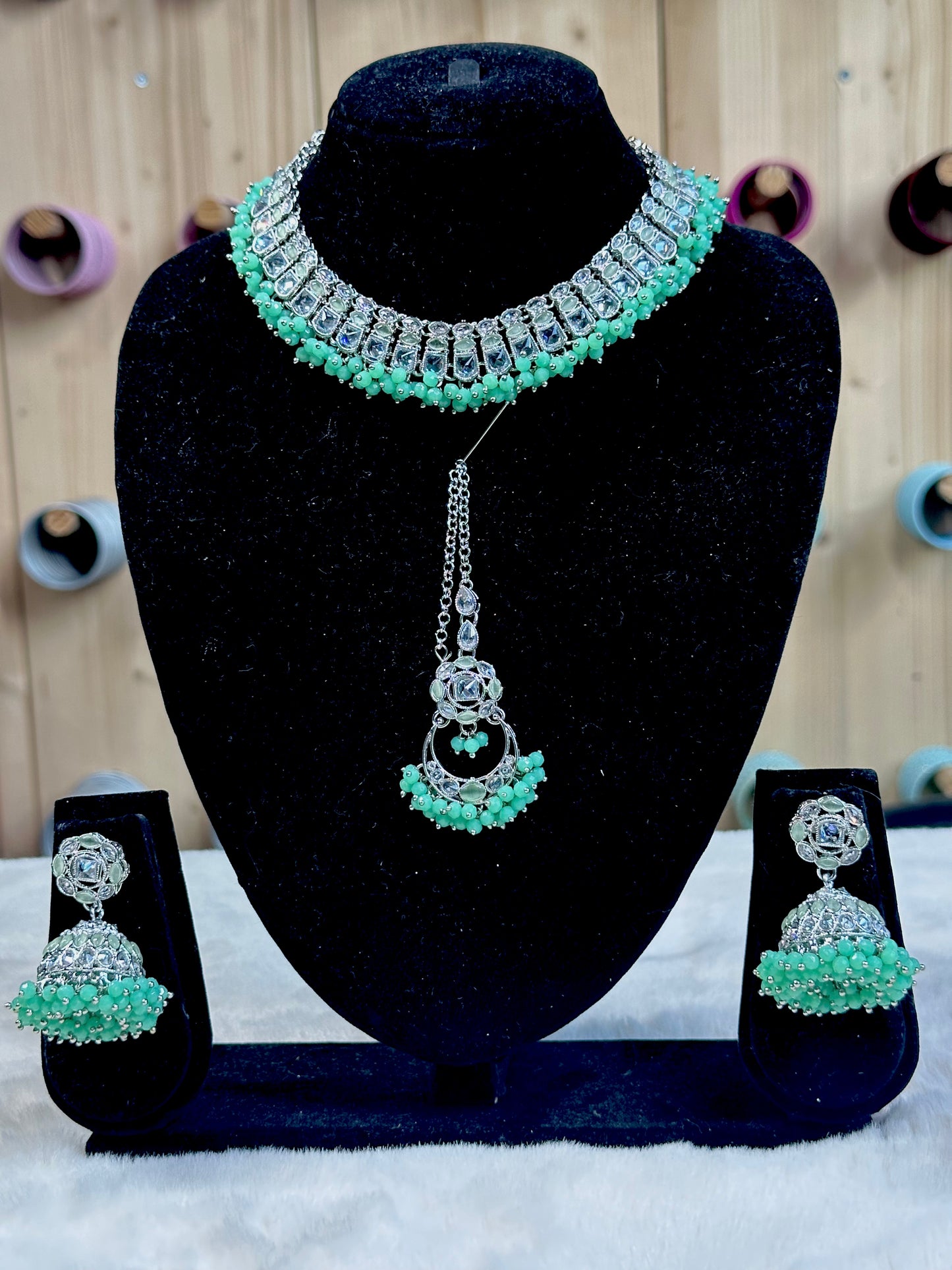 Zeenat set