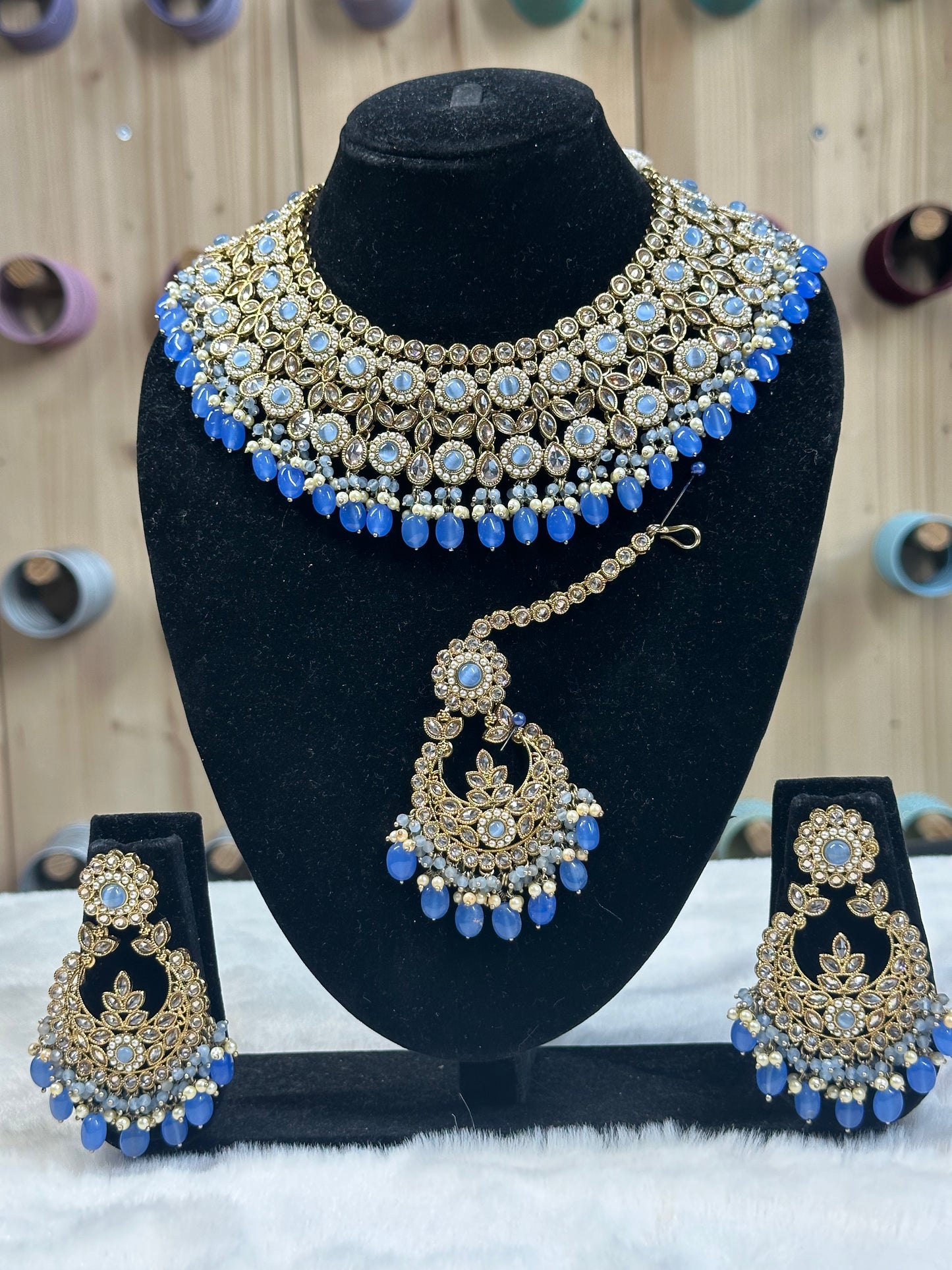 Anuradhya ketting set