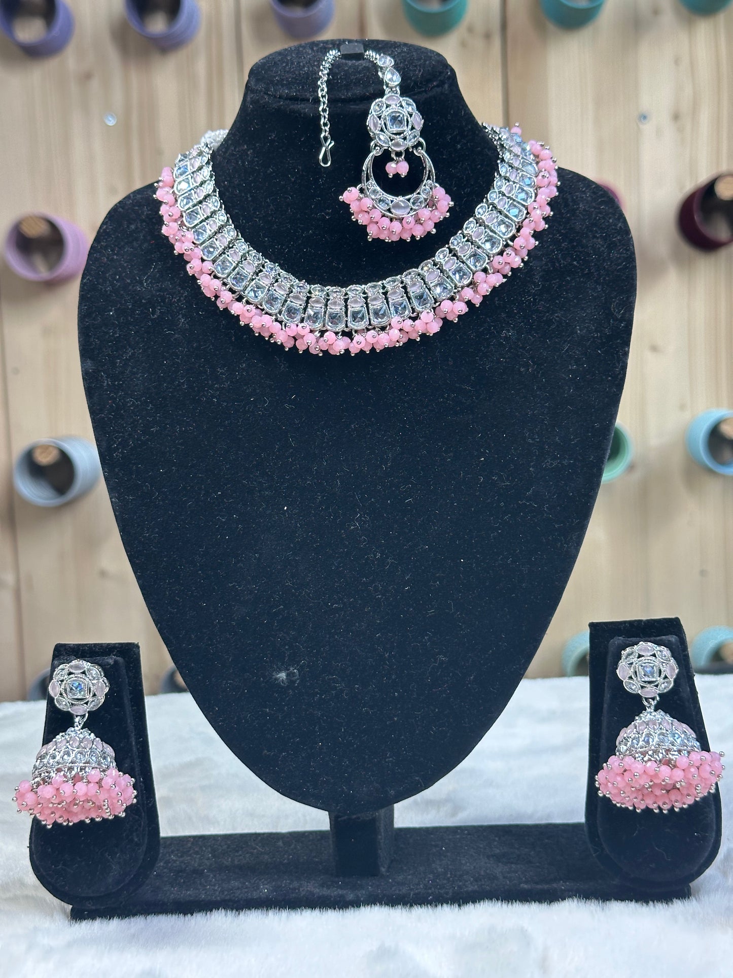 Zeenat set