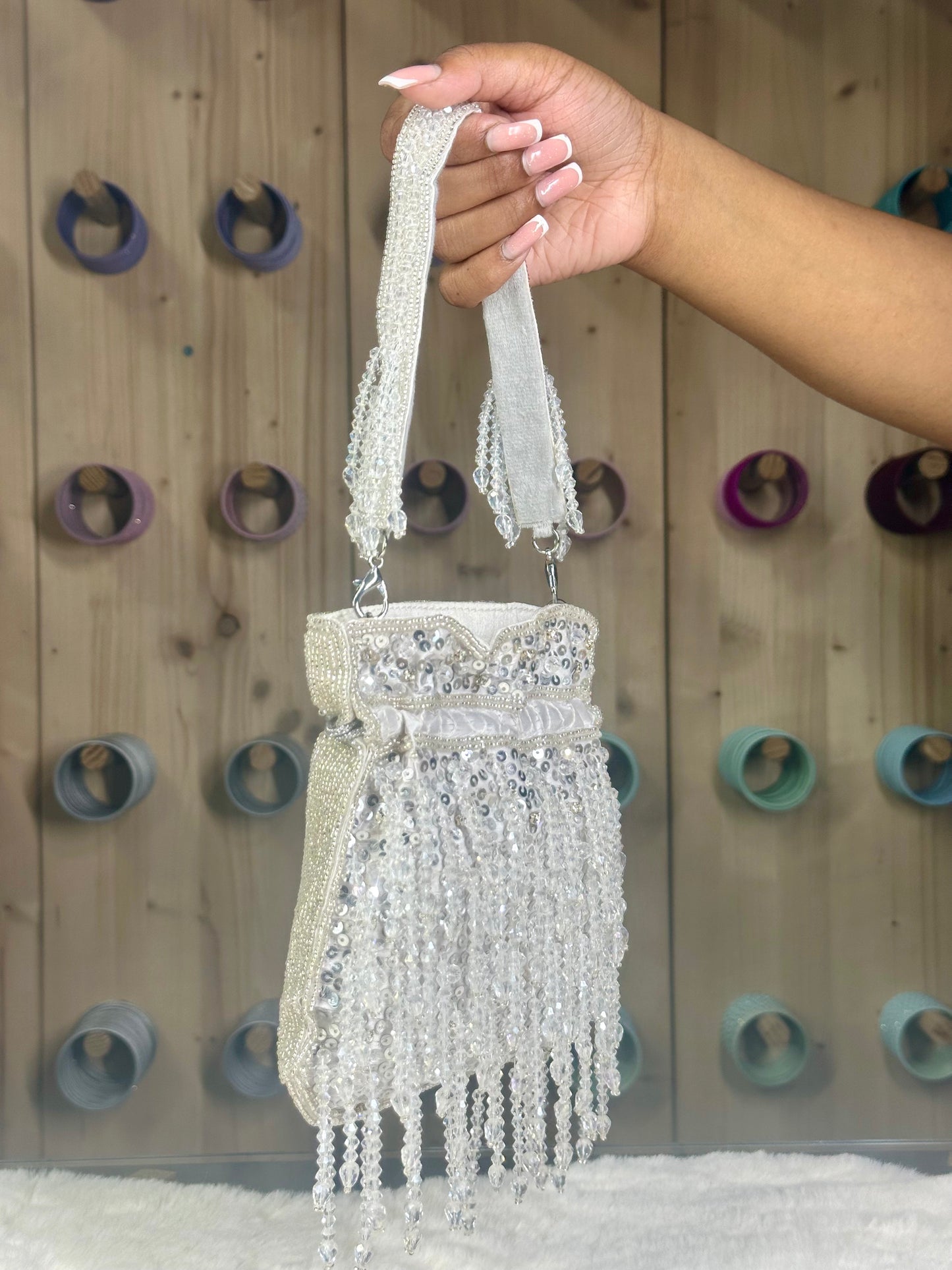 Amira clutch