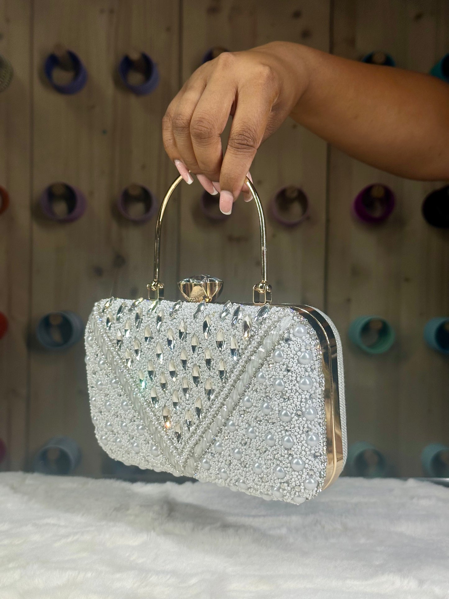 Noor clutch
