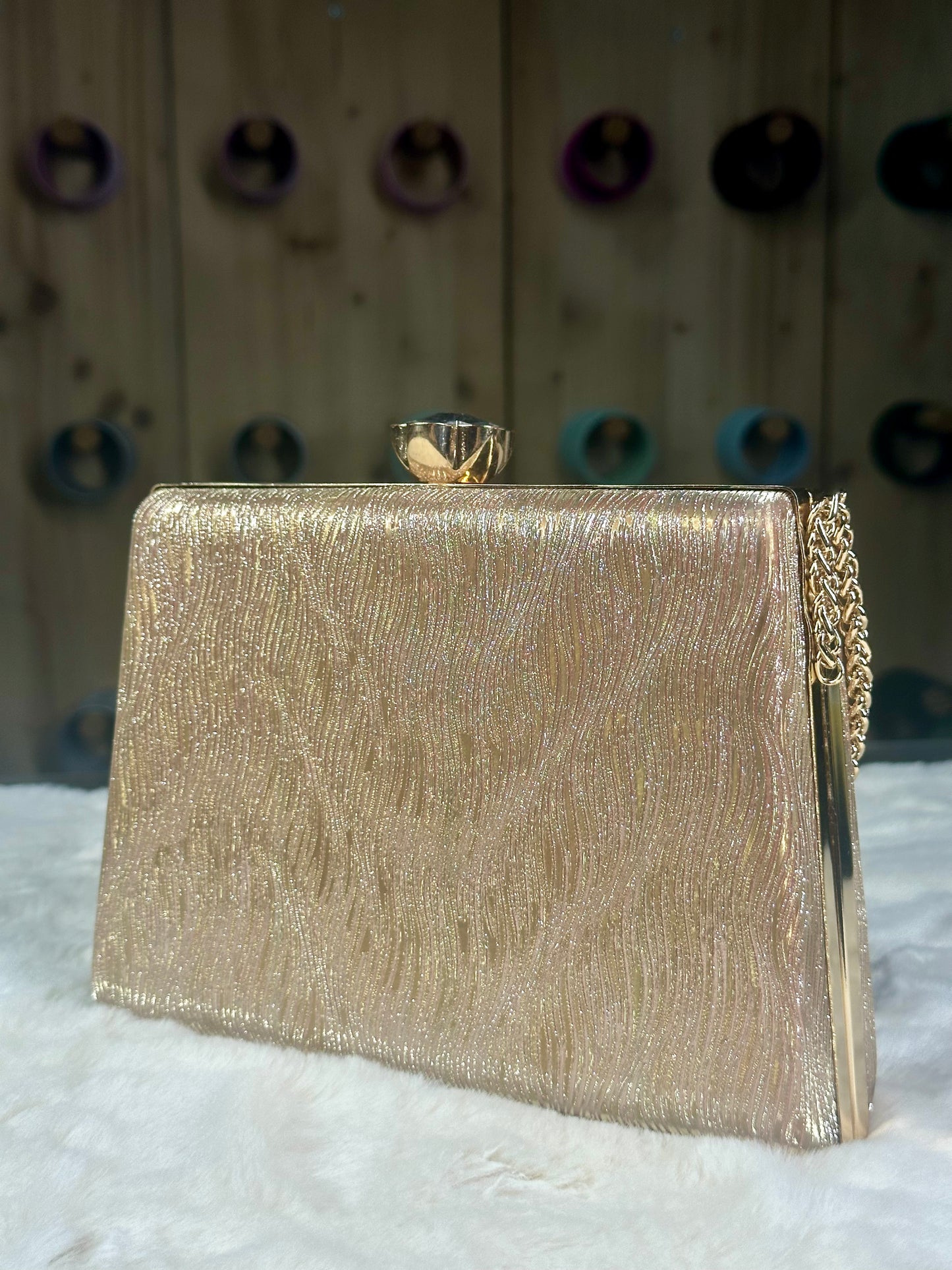 Mehfil clutch
