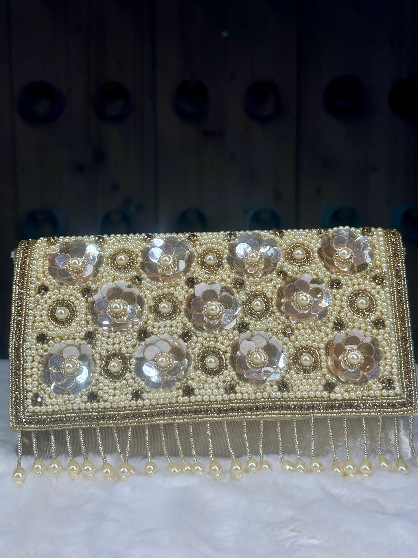 Mughal Muse clutch