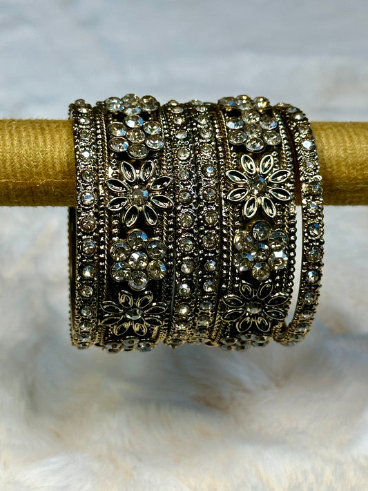 Armbanden met bloemmotief en kristallen – traditionele Indiase kinder bangles