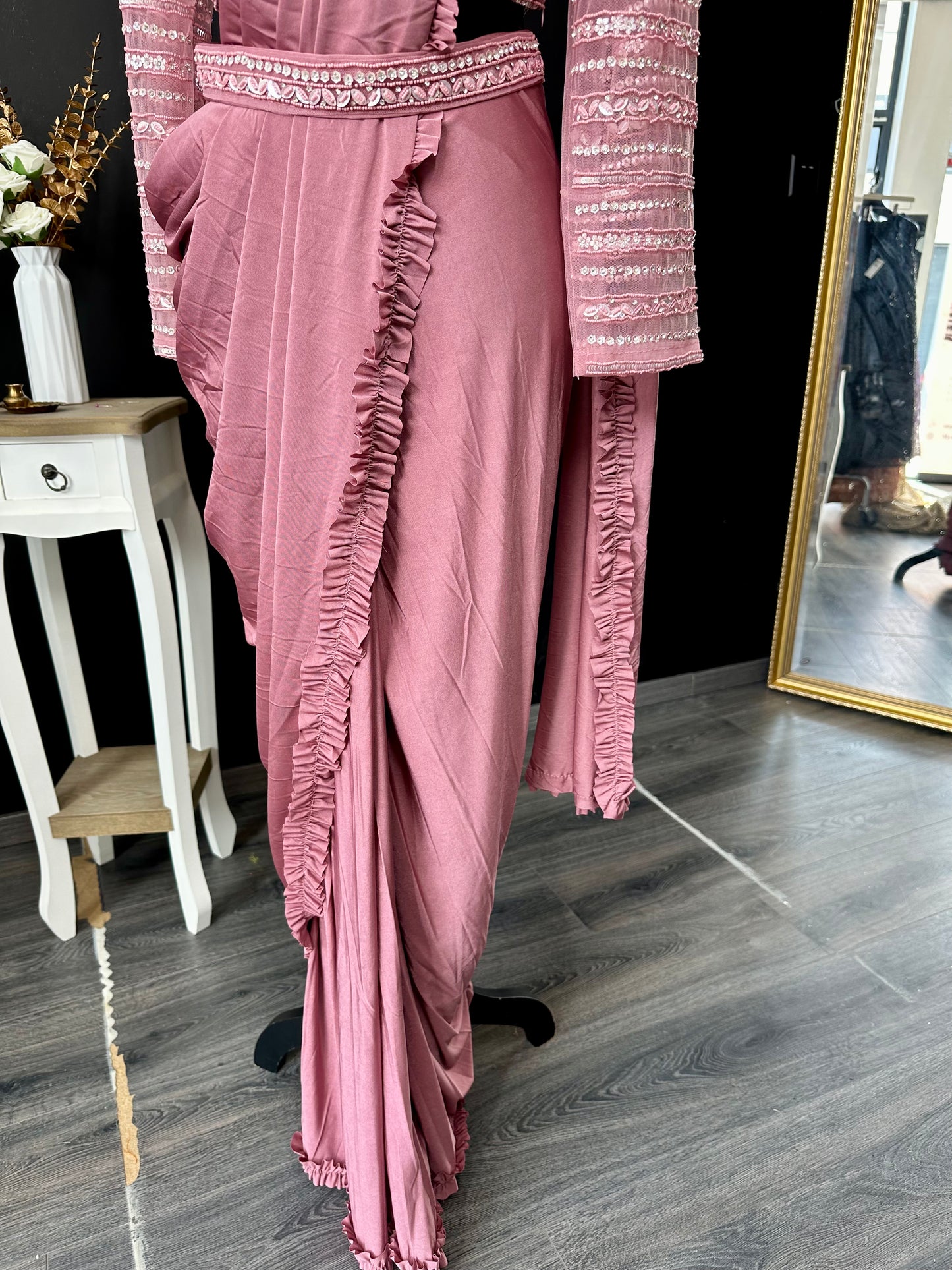 Twirl & Shine saree