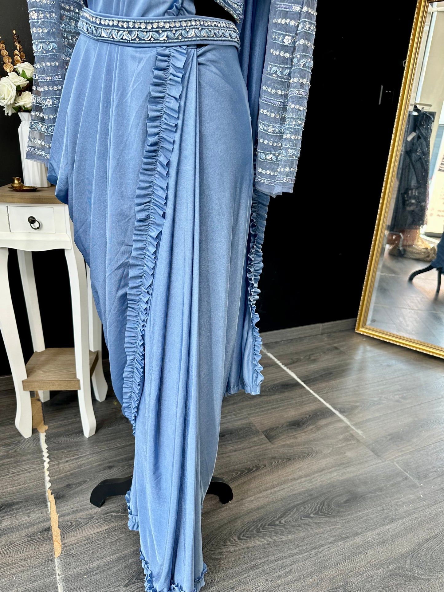 Twirl & Shine saree