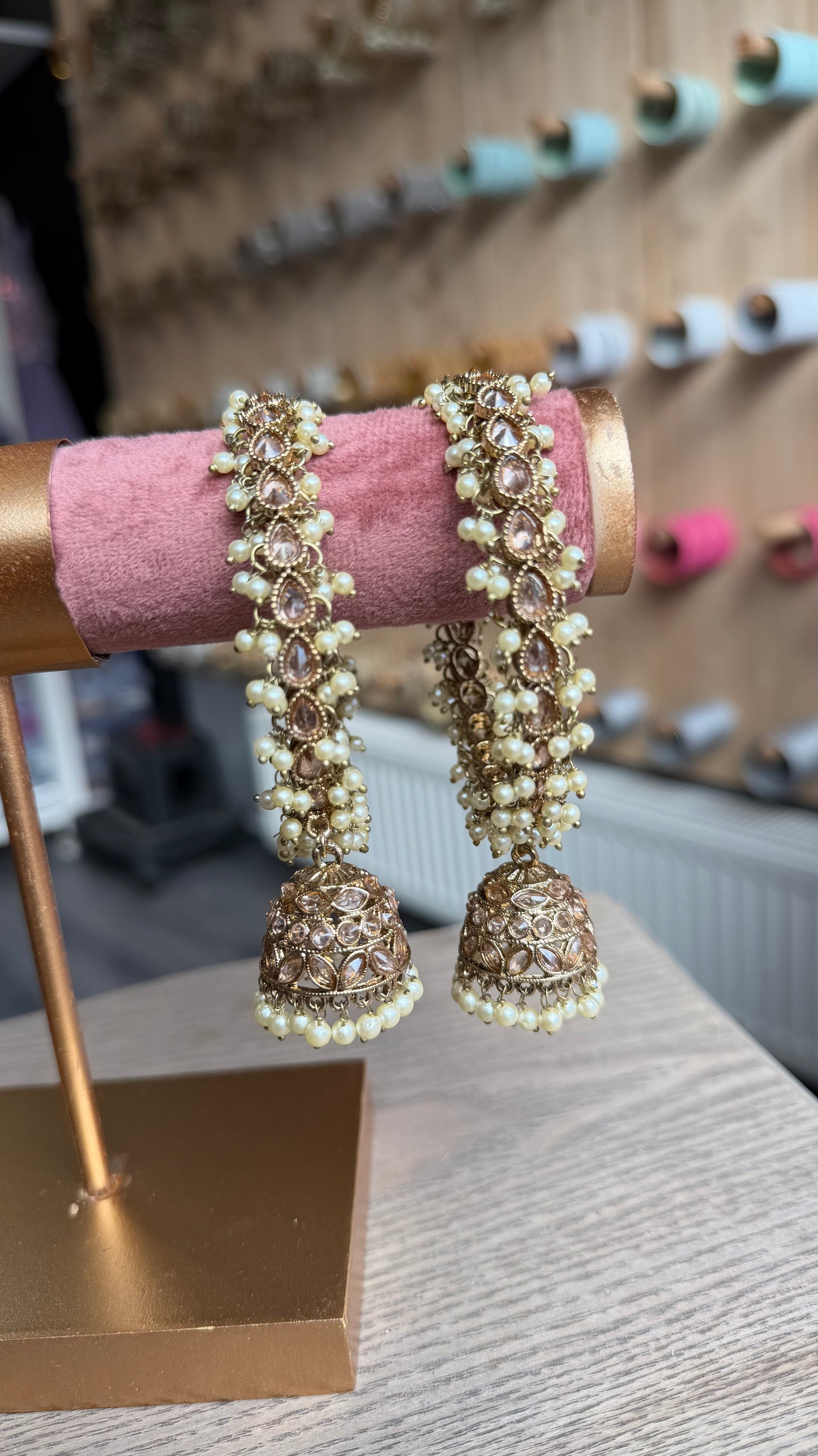 Pearl Jhumki Bangle Set met Teardrop Stenen – Indiase Armbanden (Set van 2)