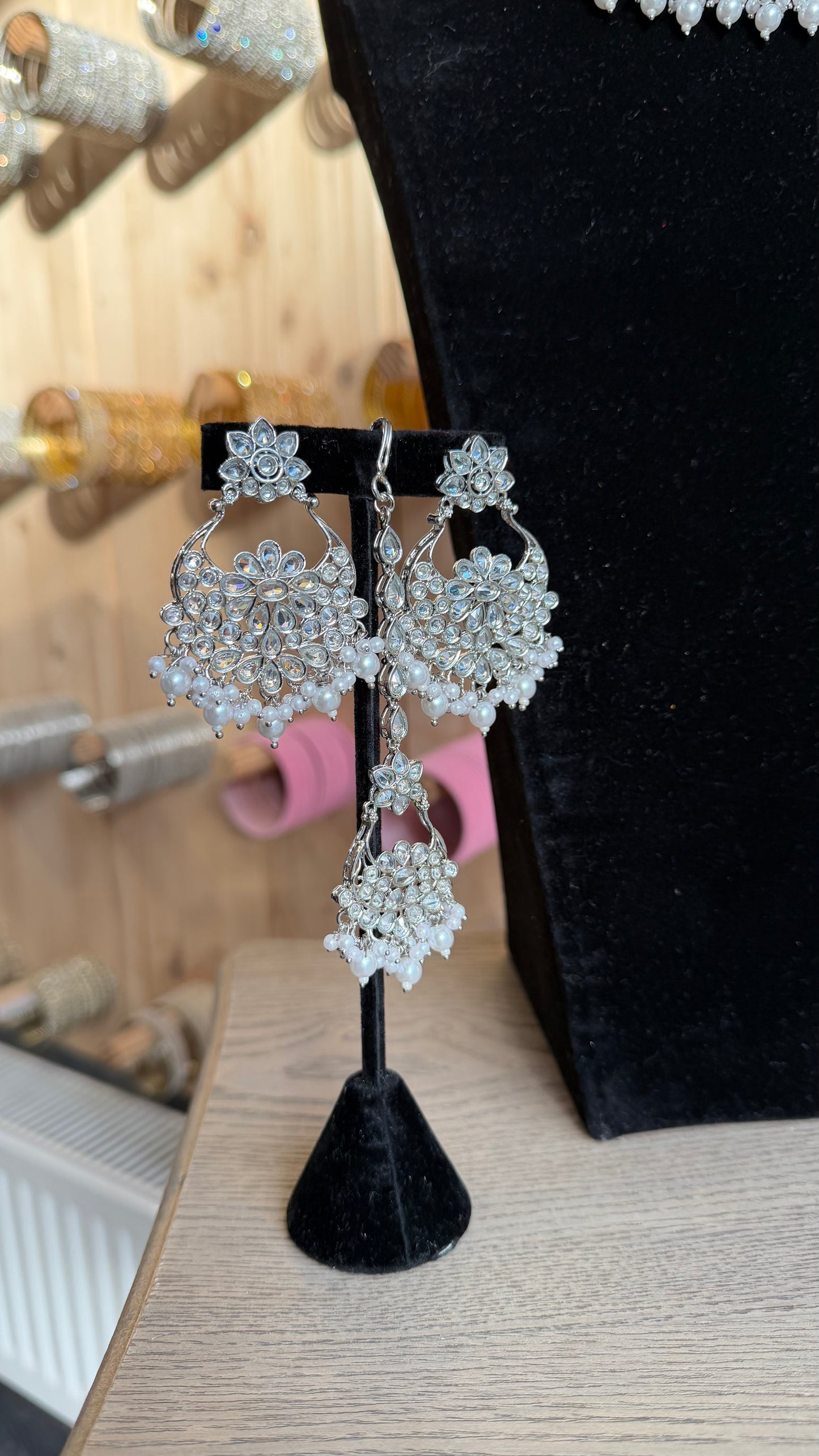 Indiase Parel Choker Sieraden Set met Jhumka Oorbellen en Tikka