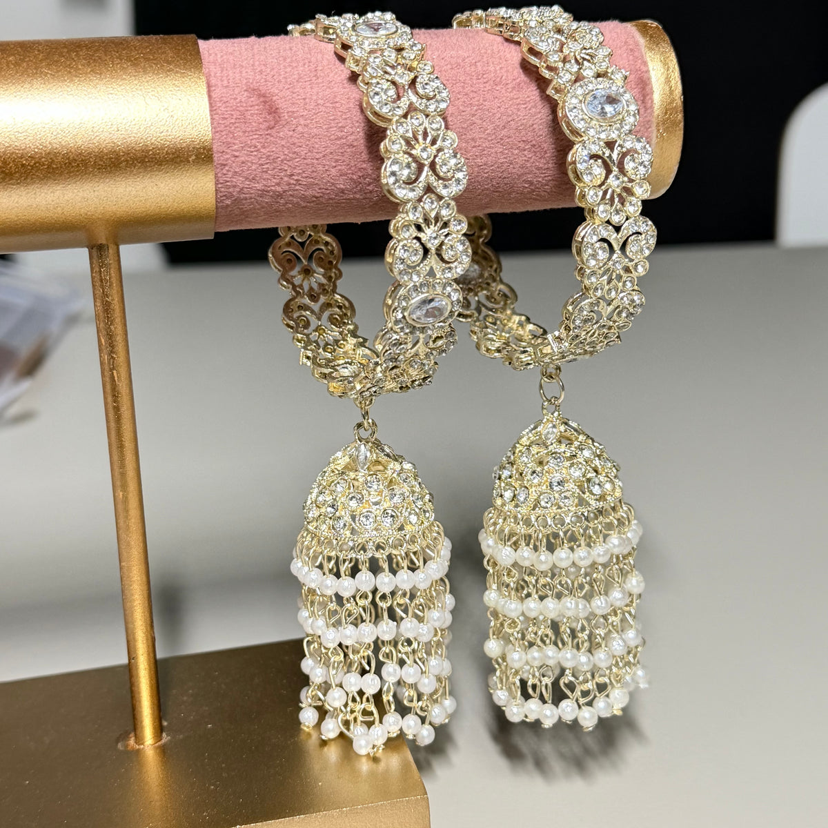 Meher Gouden Jhumka Armband met Parels & Stenen