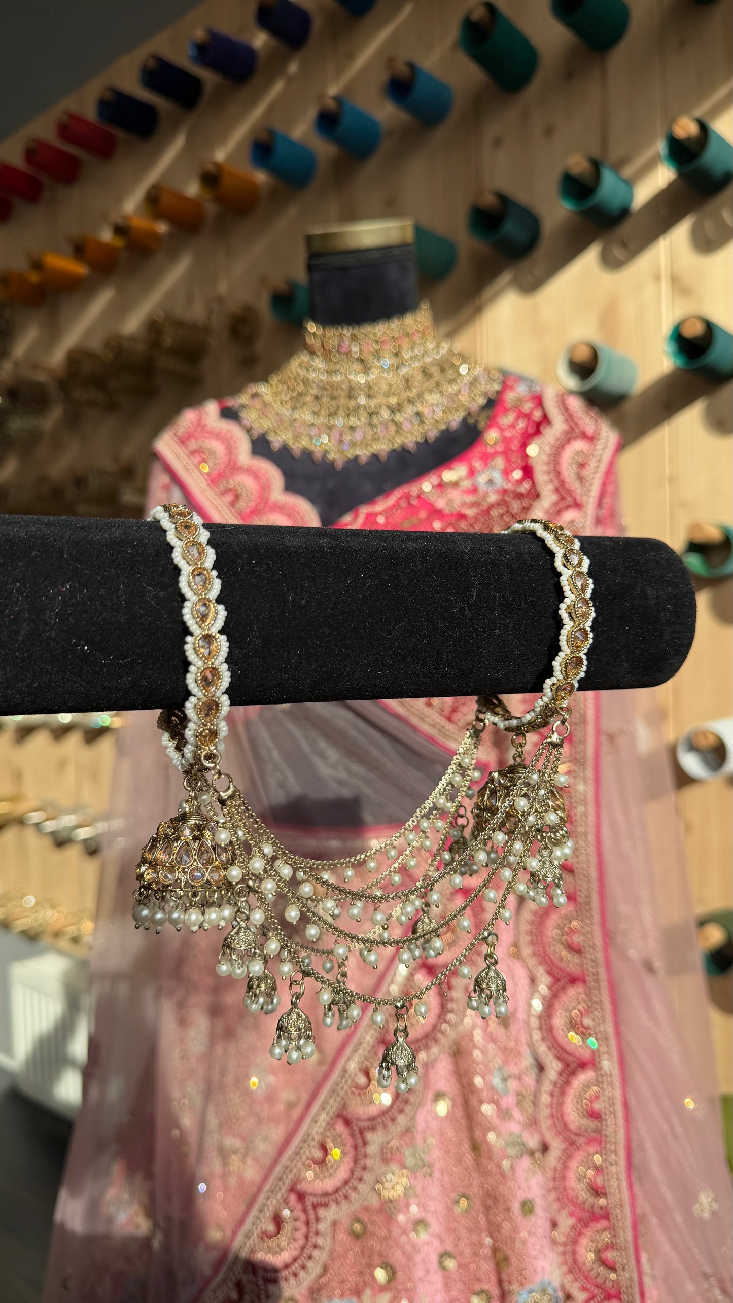 Connected Jhumki Bangle Set met Parels – Indiase Armbanden met Jhumka Bedels | Set van 2