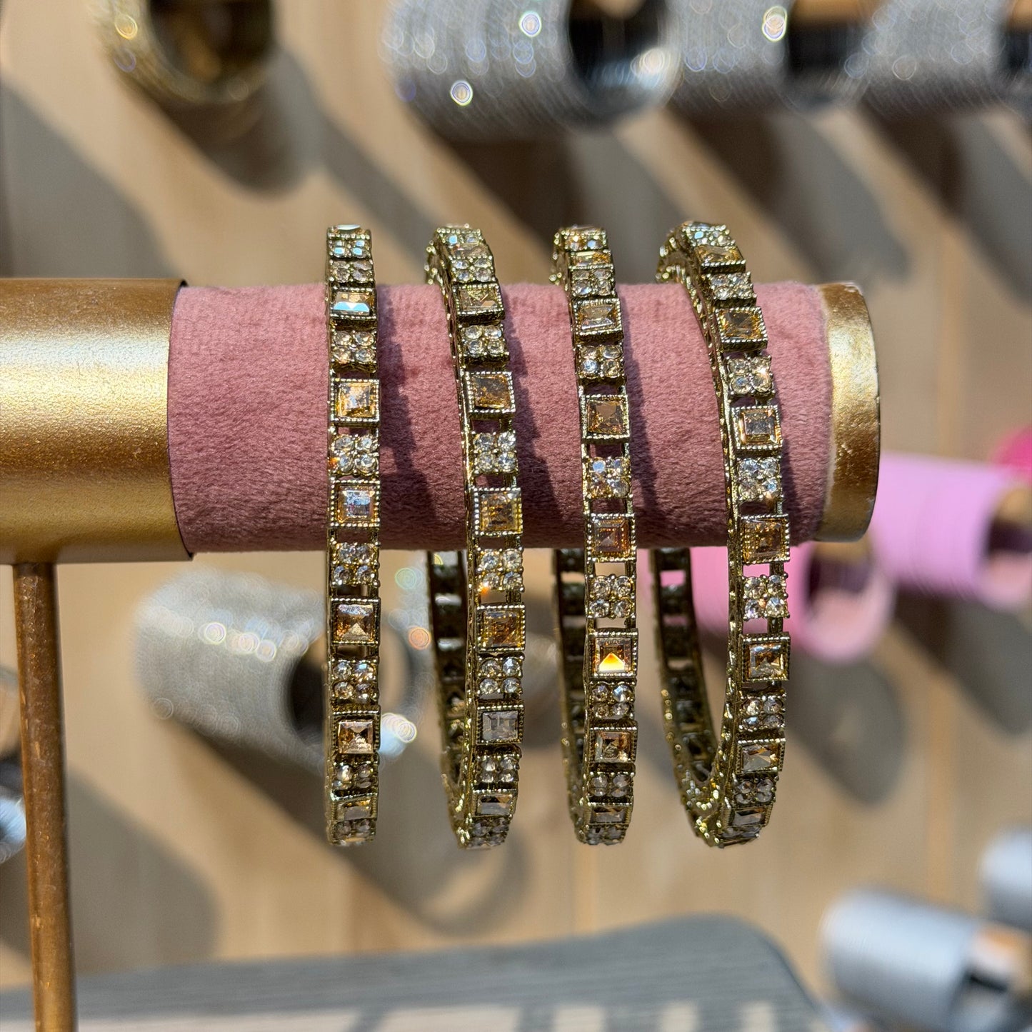 Zara Square Bangles Champagne – Luxe Set van 4 Gouden Armbanden