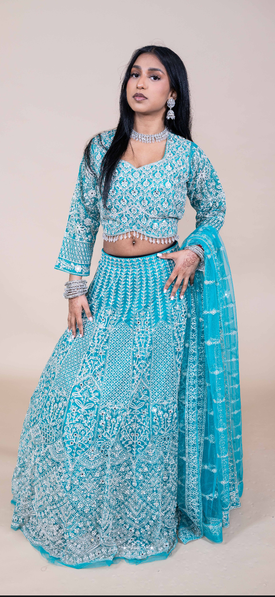 Lehenga Set met spiegeltjes en Dupatta – Luxe Indiase Feestoutfit (Beige of Turquoise)