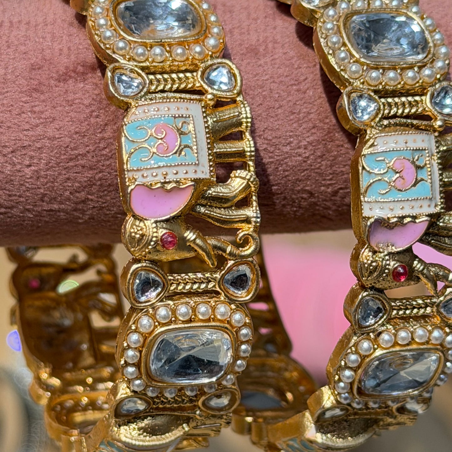 Meher Elephant Bangles – Luxe Kundan Armbanden met Olifantdesign
