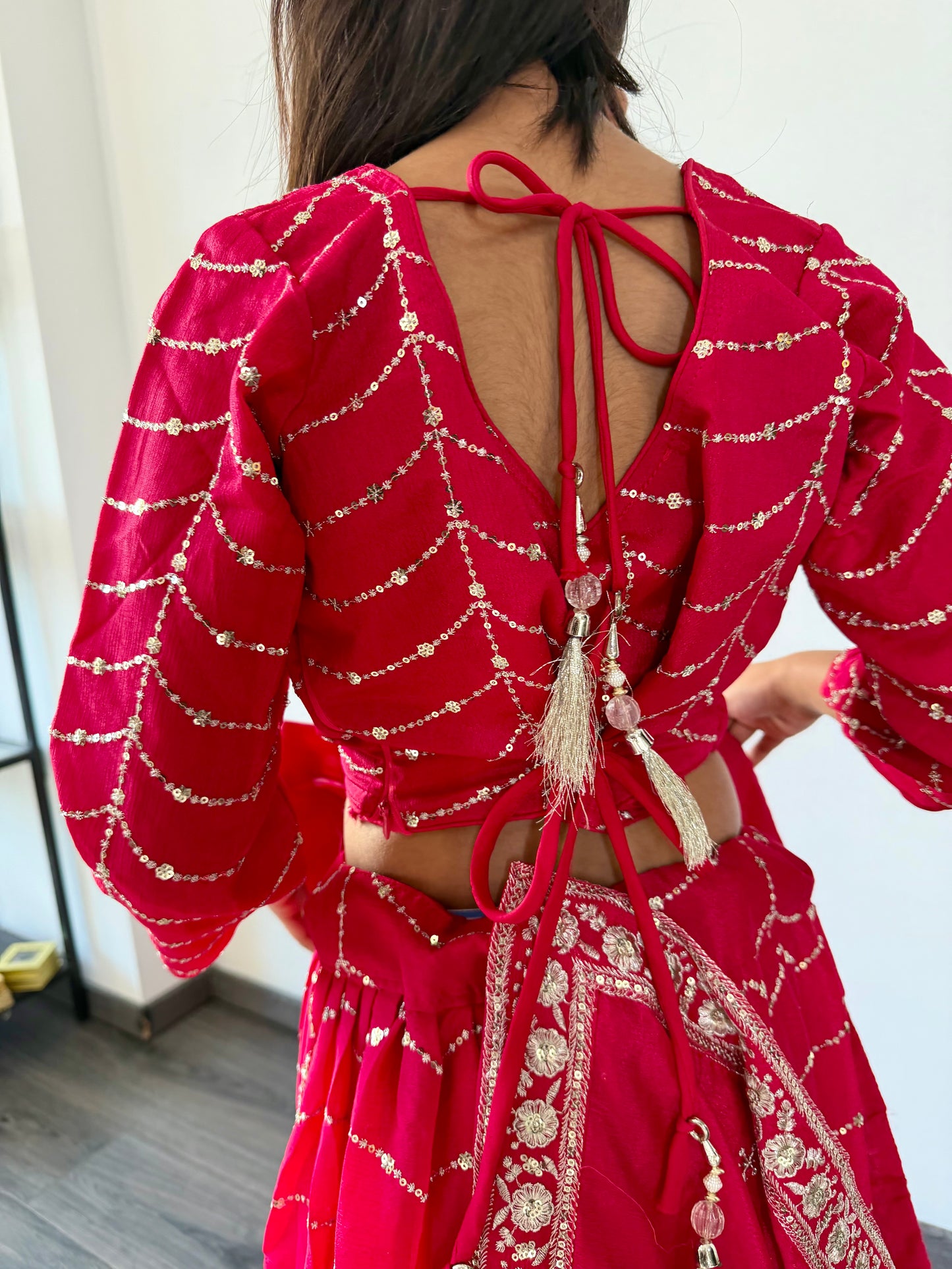 Rode Lehenga met Gouden Accenten