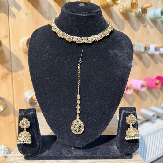 Noor Kundan Choker Set – 3-delige Indiase Bruidssieradenset met Champagne Kundan