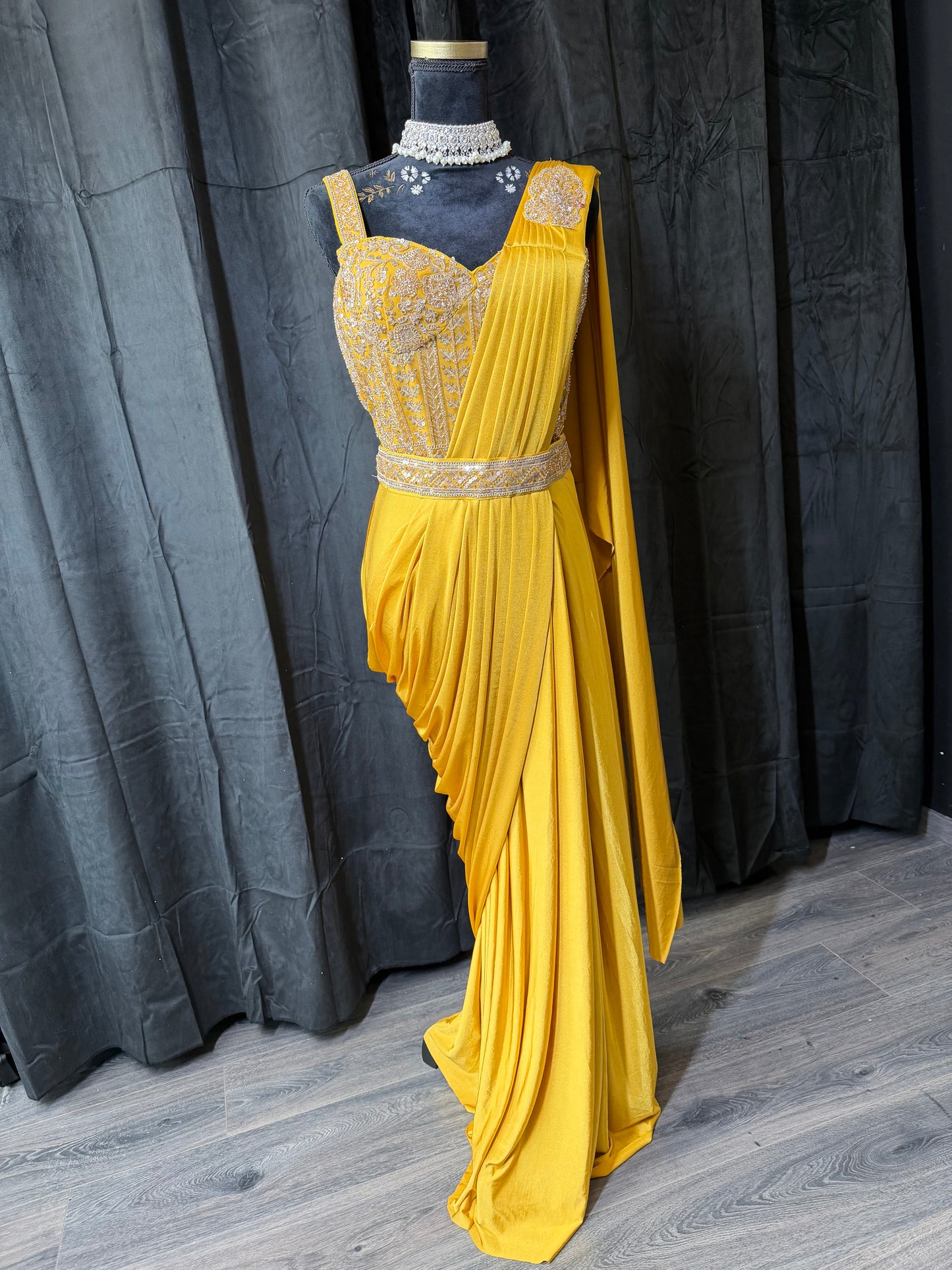 Drape Saree Gown corset look Feestjurk