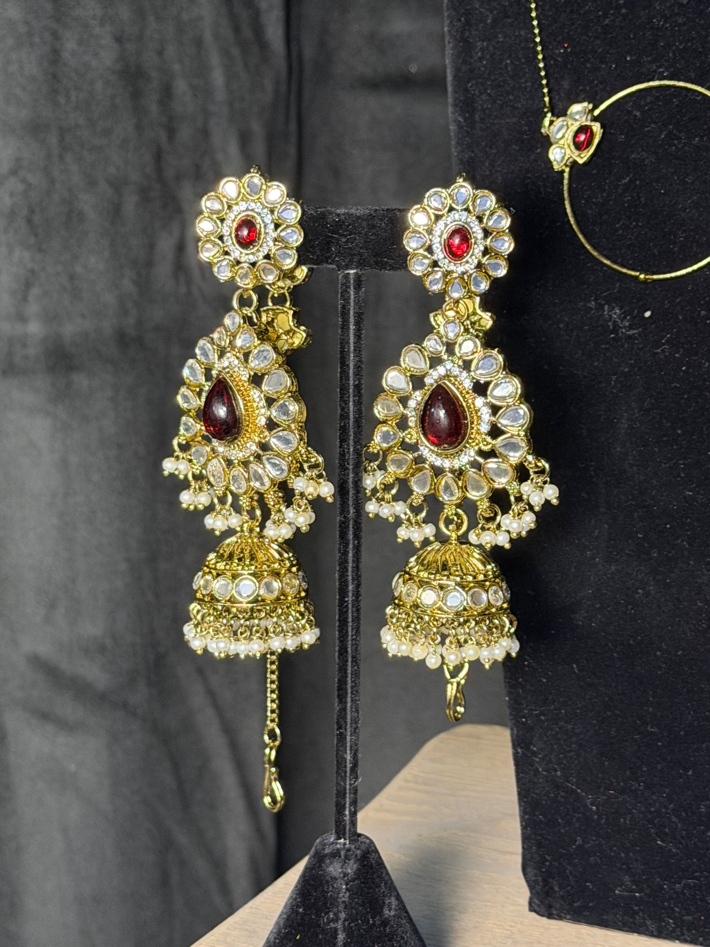 Luxe Gouden Bruidssieraden Set met Rode Stenen – Traditioneel Indiaas & Pakistaans Design