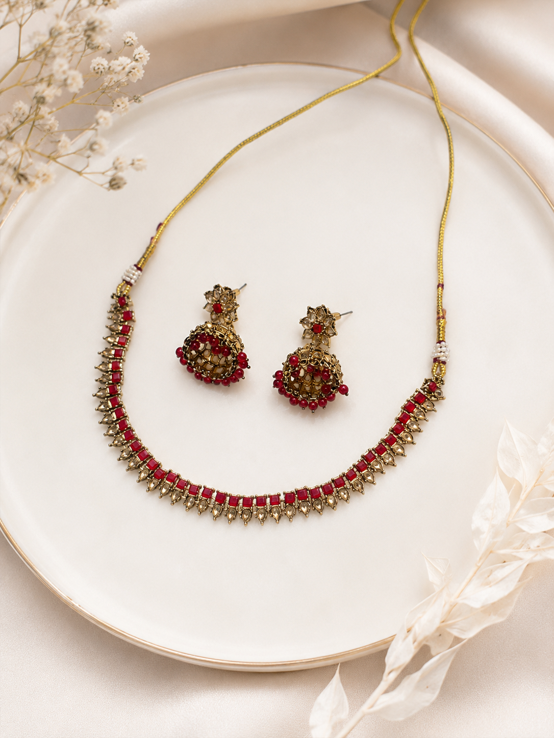 Elegante Indiase Choker Set met Jhumka Oorbellen