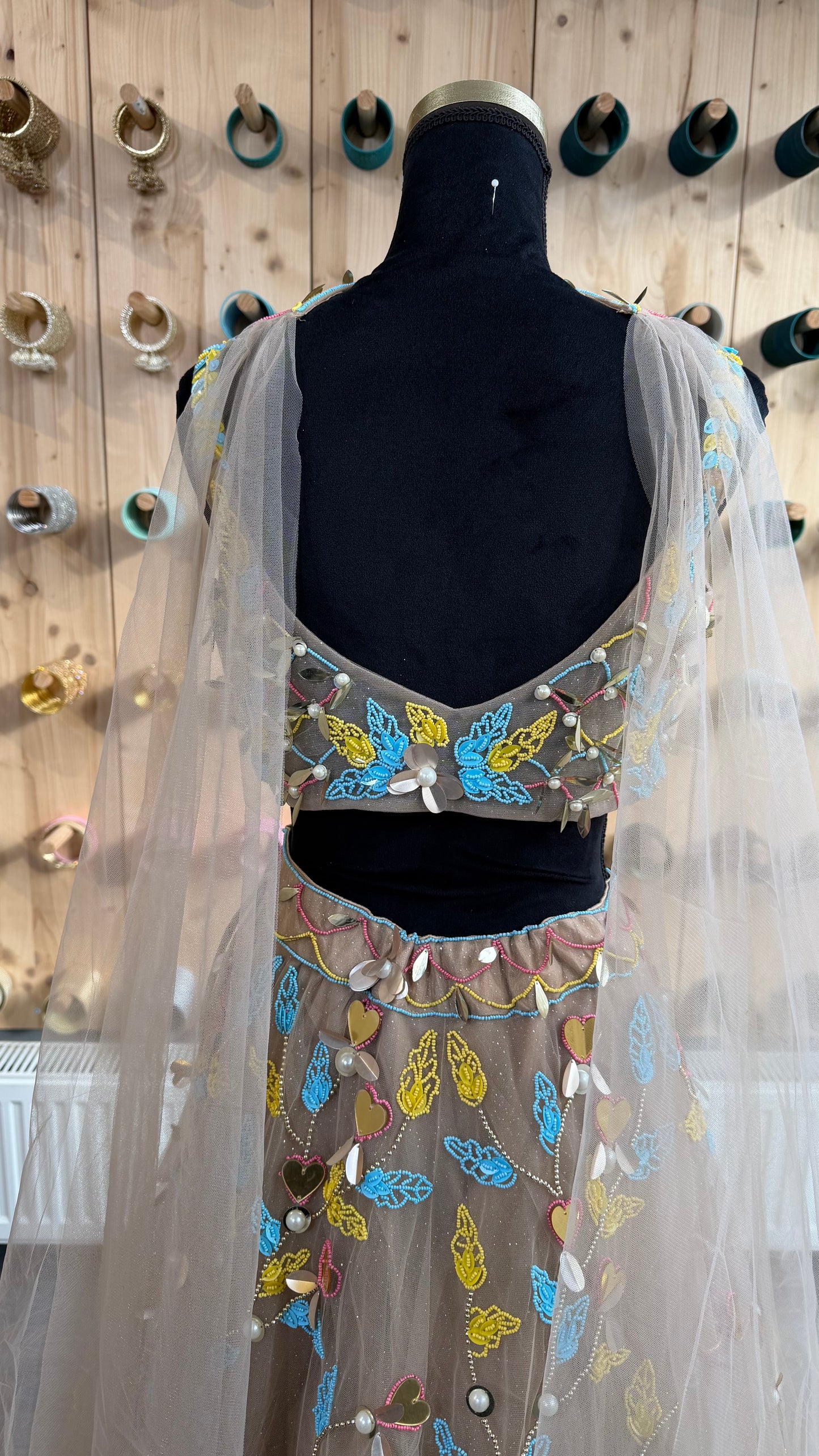 3D Butterfly Lehenga Nude – Luxe Designer Outfit met Dupatta