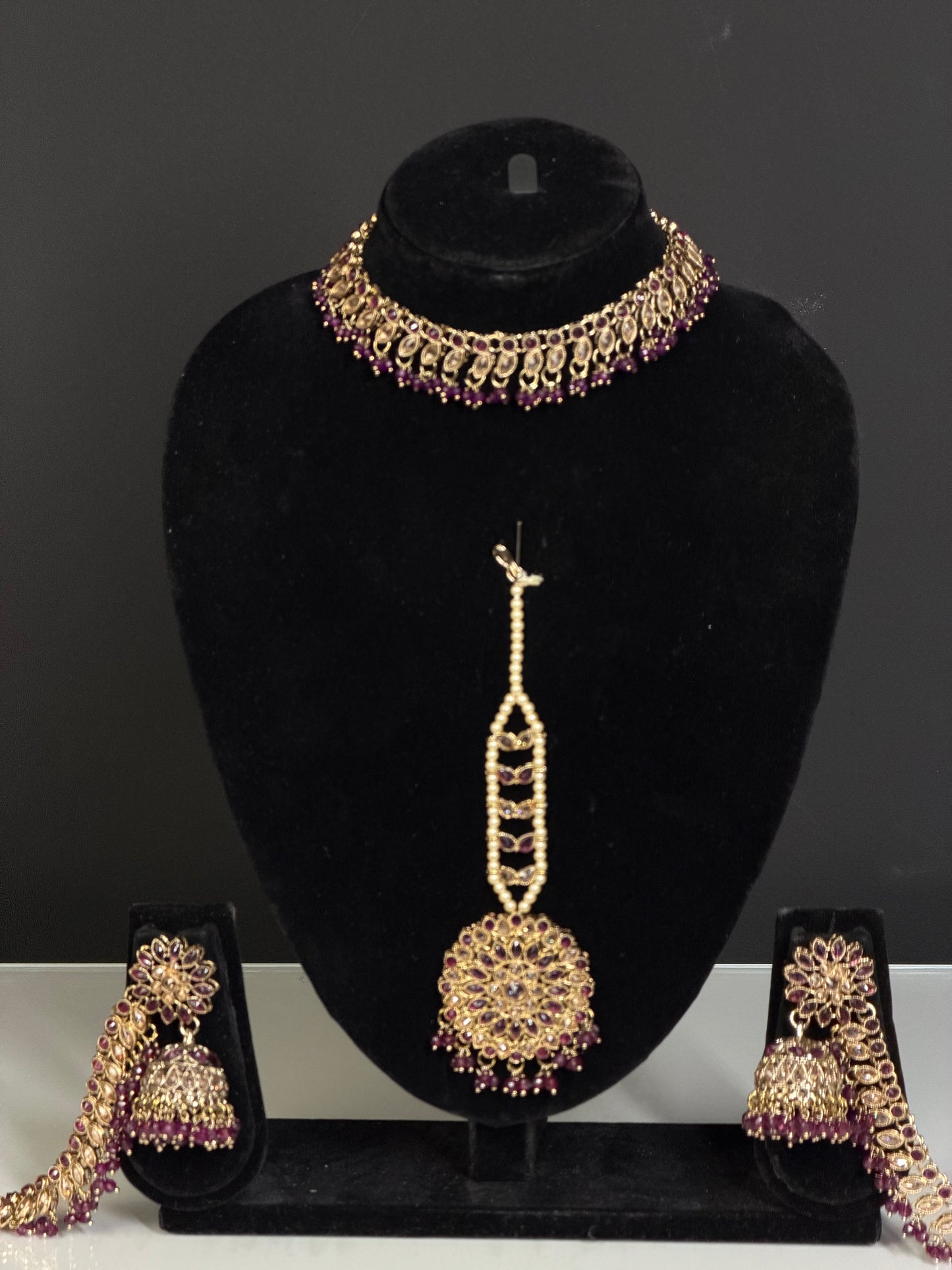 Traditionele Ketting Set met Delicate Hangende Elementen