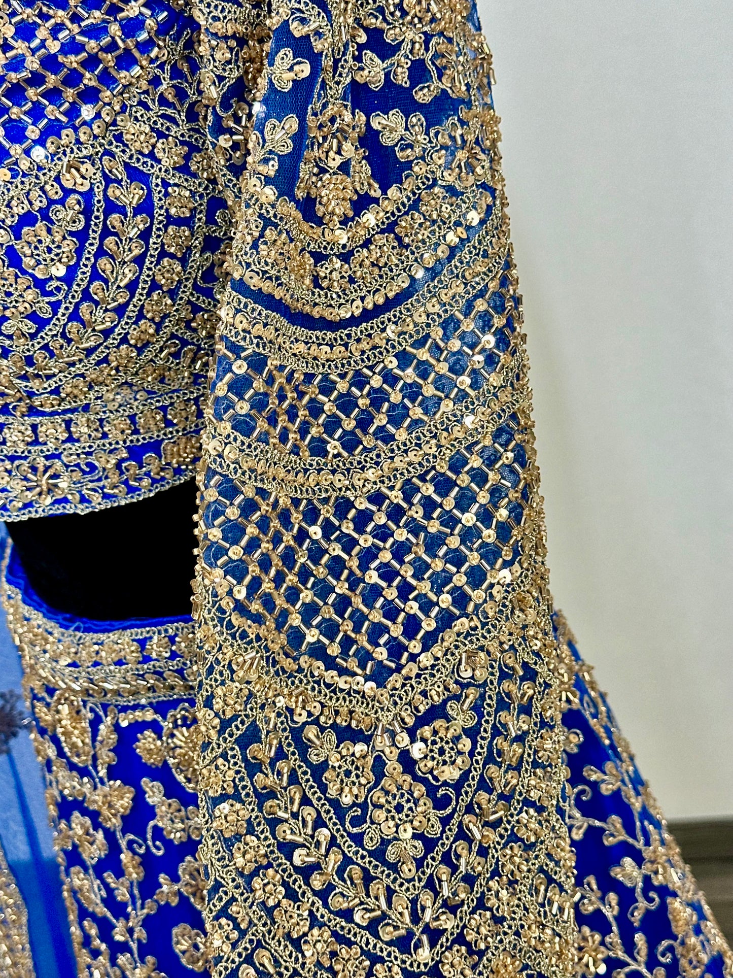 Heavy party lehenga met goudborduursel | Indiase feestjurk dames