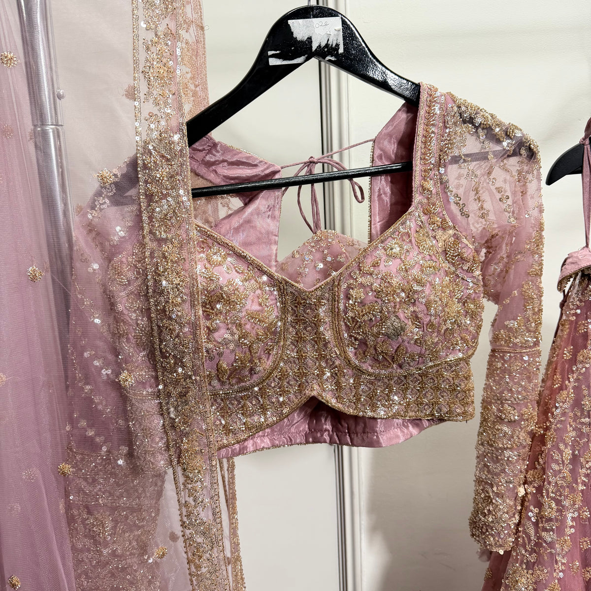 Liyana Blush Pink Lehenga met Luxe Borduurwerk