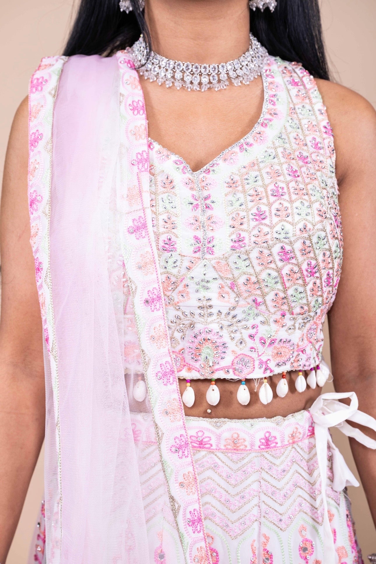 Pastel Roze Lehenga Set met Borduurwerk – Elegante Indiase Feestoutfit
