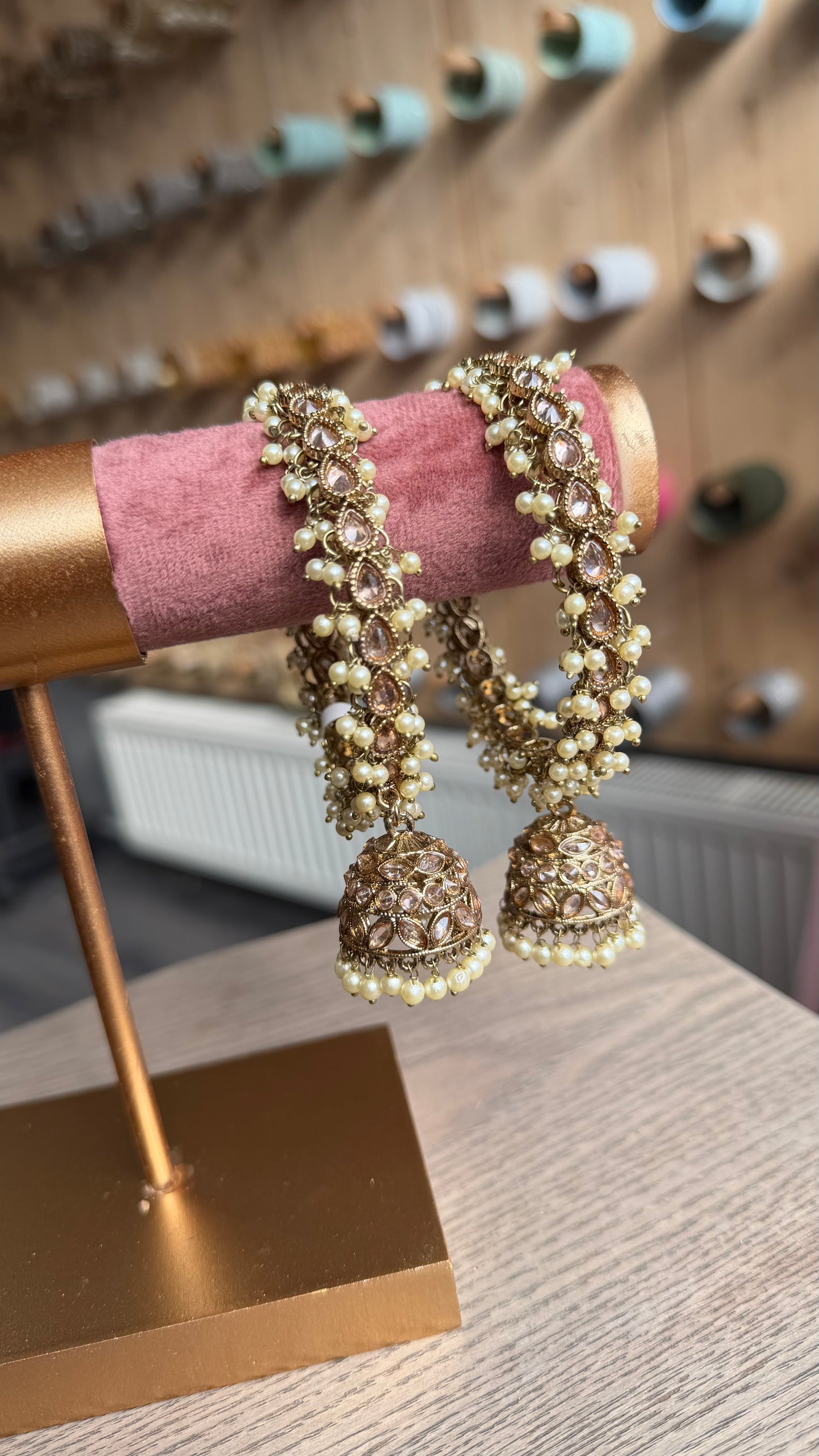 Pearl Jhumki Bangle Set met Teardrop Stenen – Indiase Armbanden (Set van 2)