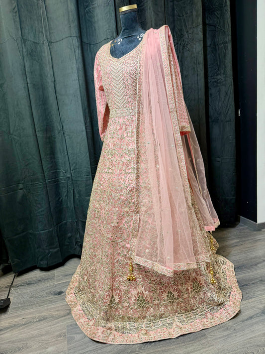 Roze Anarkali – Heavy Embroidery & Stonework Indiase feestjurk