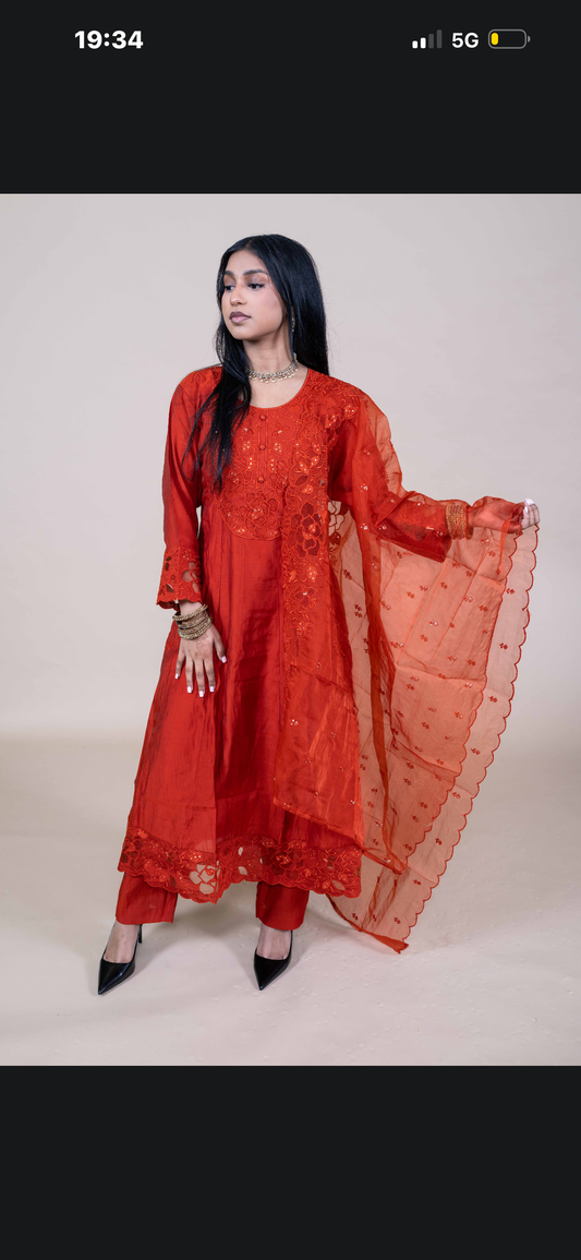 Elegante Rode Salwar Kameez Set met Dupatta – Indiase Feestoutfit