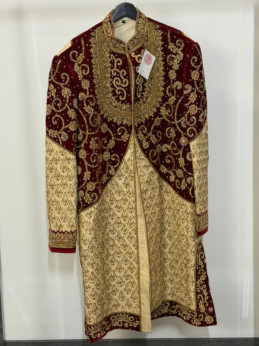 Velvet Sherwani Rood & Crème – Heavy Embroidered