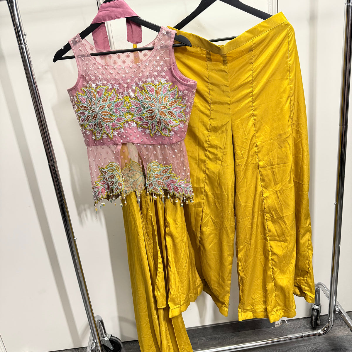 Meera Pink & Mustard Palazzo Set met Geborduurde Top