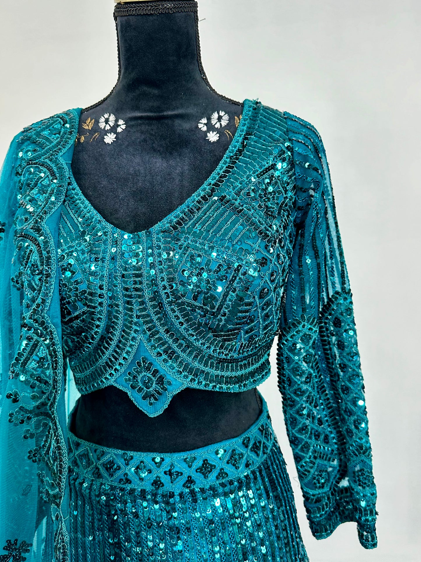 Turquoise blauwe lehenga met pailletten | Luxe Indiase feestjurk