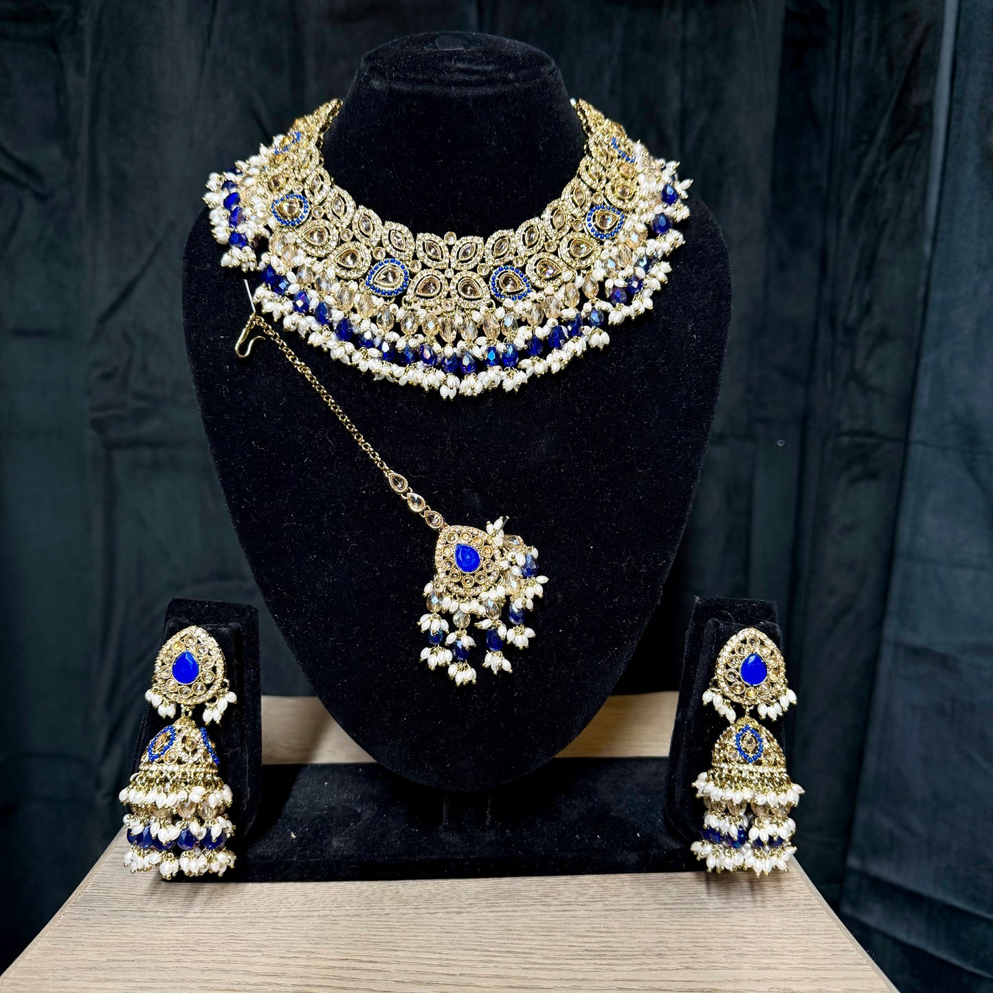 Koningsblauwe Kundan Kettingset met Parelaccenten