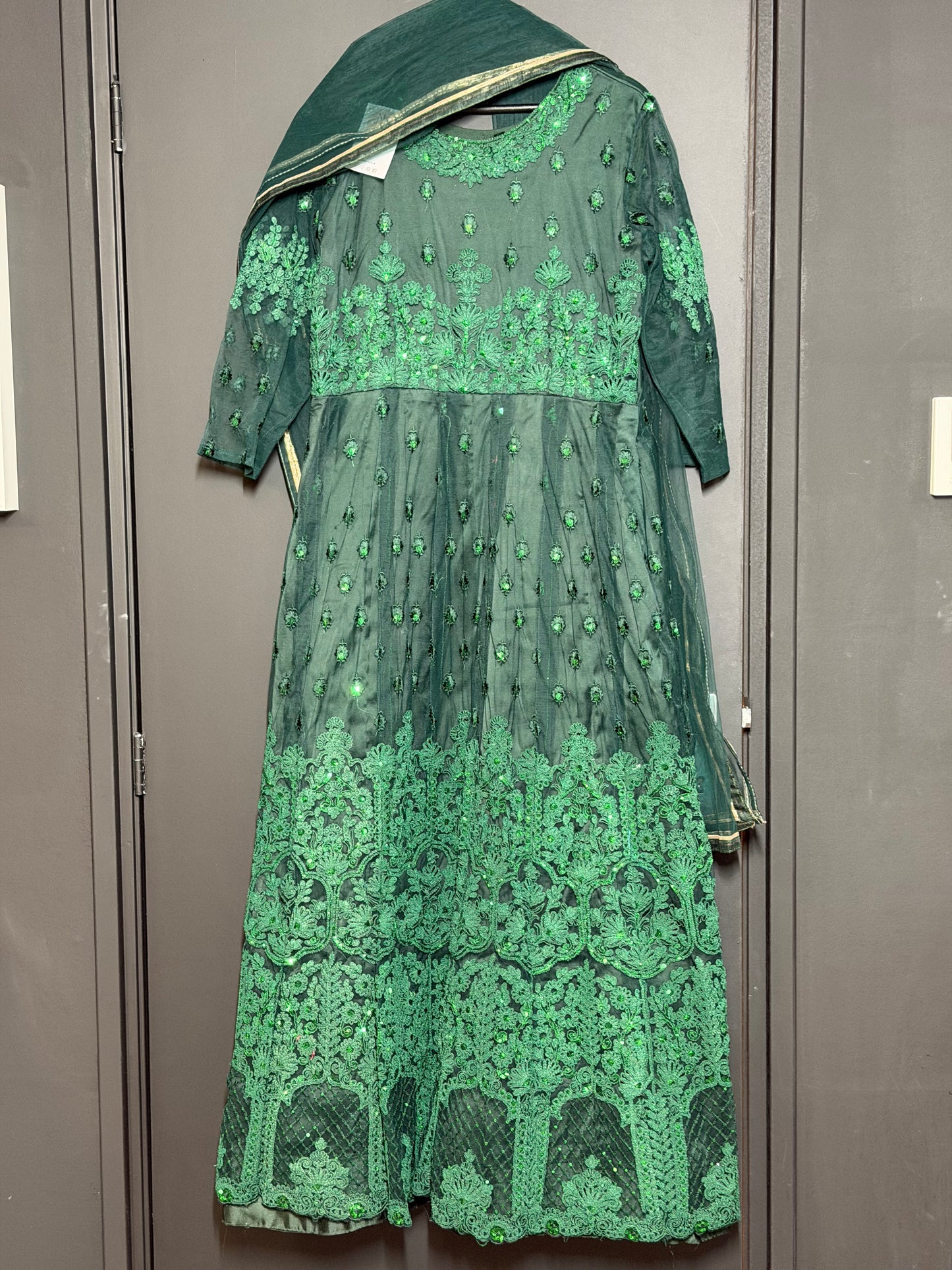 Donkergroene Feestjurk met Borduurwerk