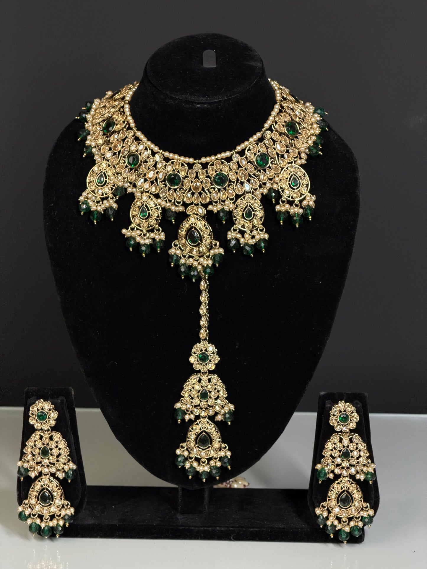 Traditionele Ketting Set met Pareldetails