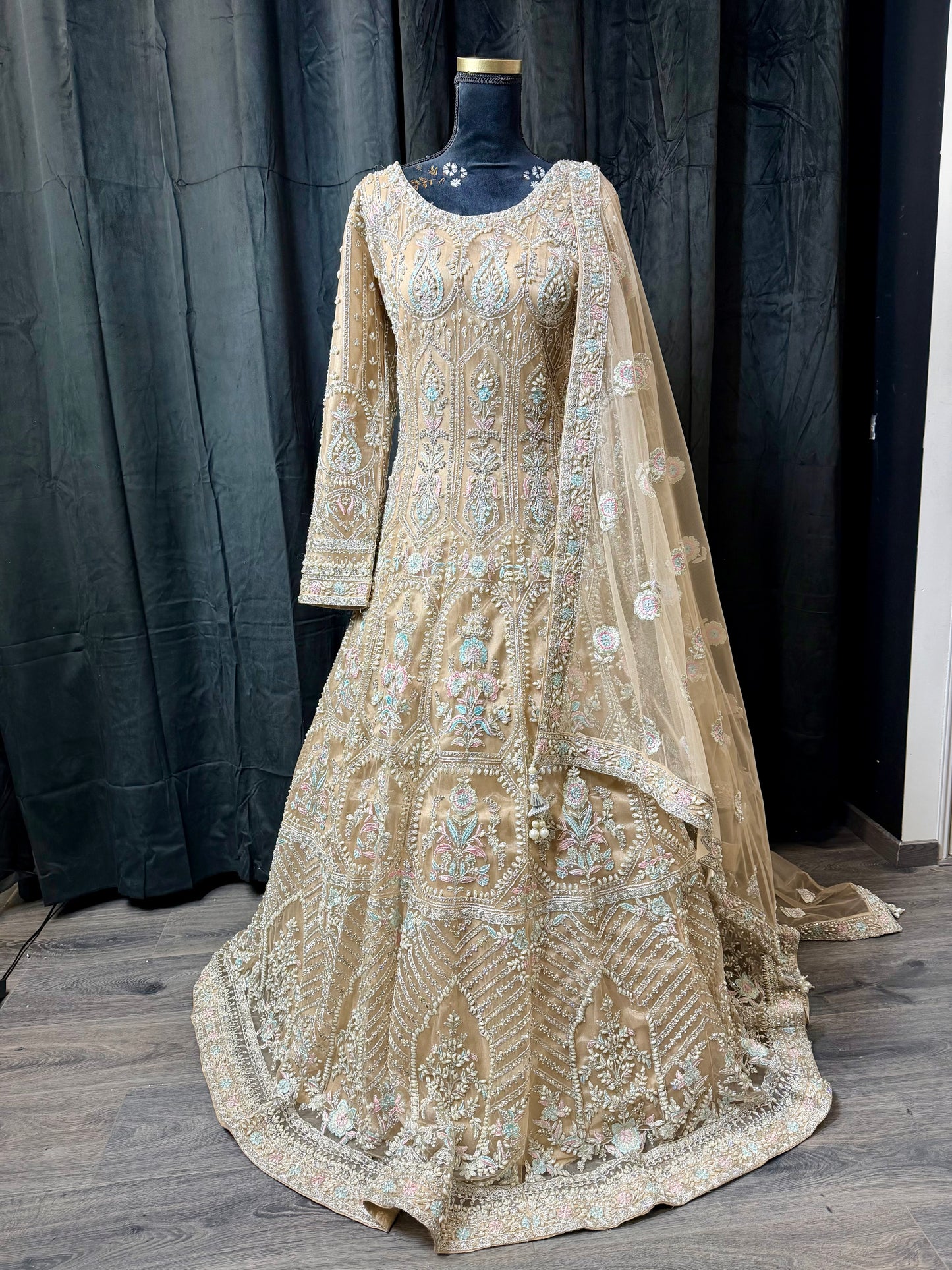 Champagne Gold Anarkali – Indiase feestjurk