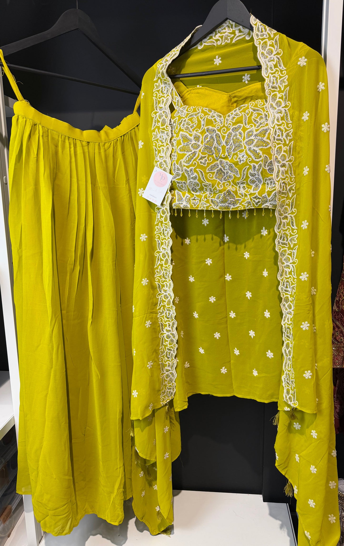 Limegroene lehenga set met vest