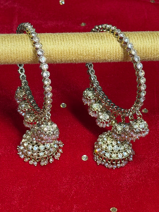 Luxe Goudkleurige Armband met Jhumka Details – Traditionele Statement Armband | set van 2